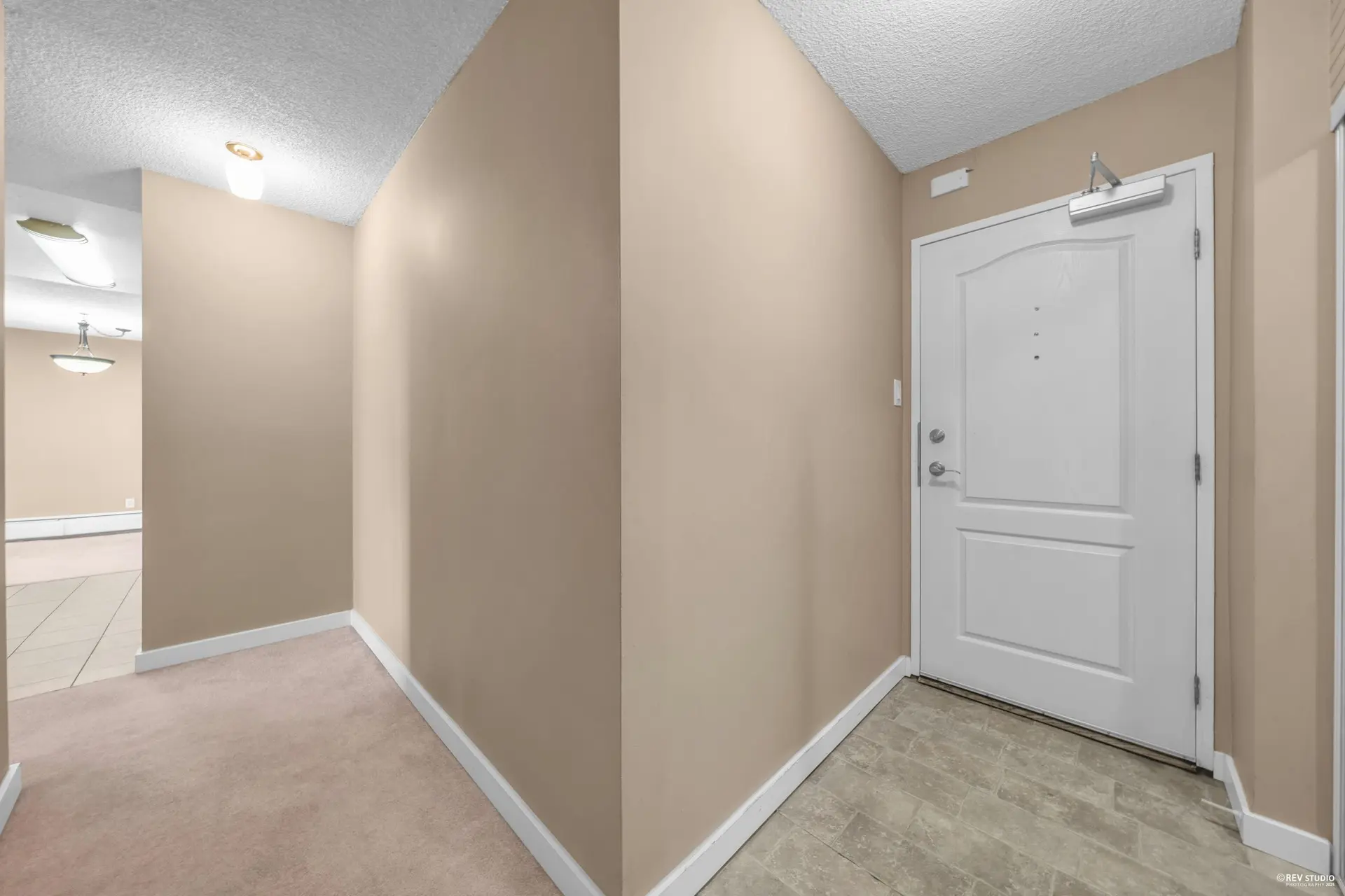 #1602 2016 Fullerton Avenue - Image 13