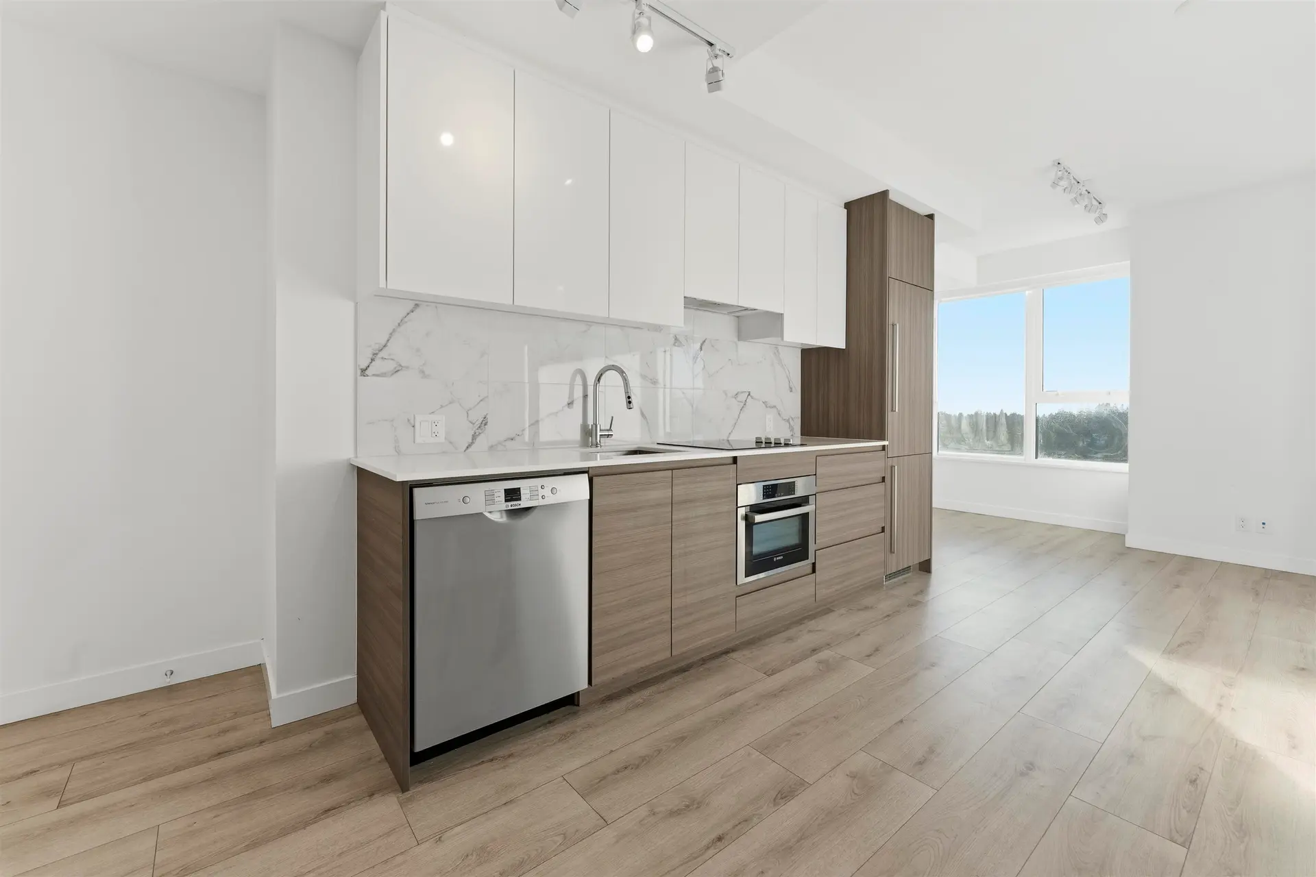 Property at #1409 10626 CITY PARKWAY, Surrey, BC