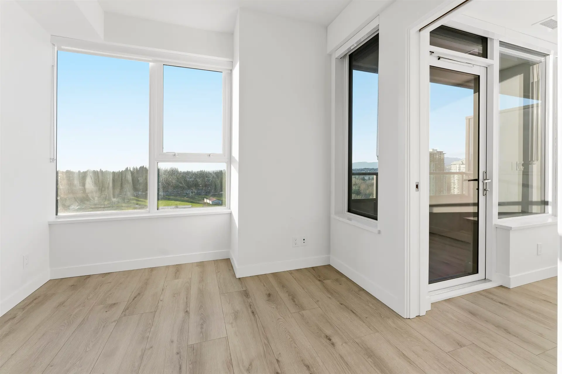 Property at #1409 10626 CITY PARKWAY, Surrey, BC