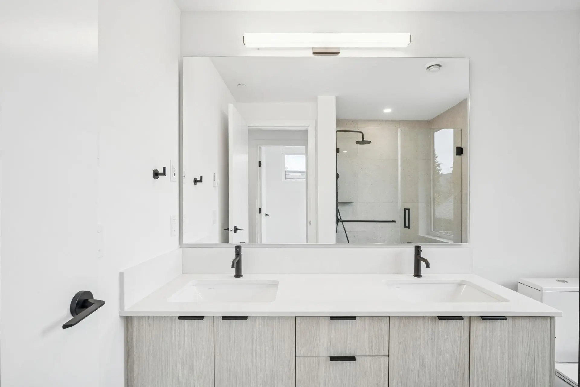 #136 921 Grant Street - Image 11