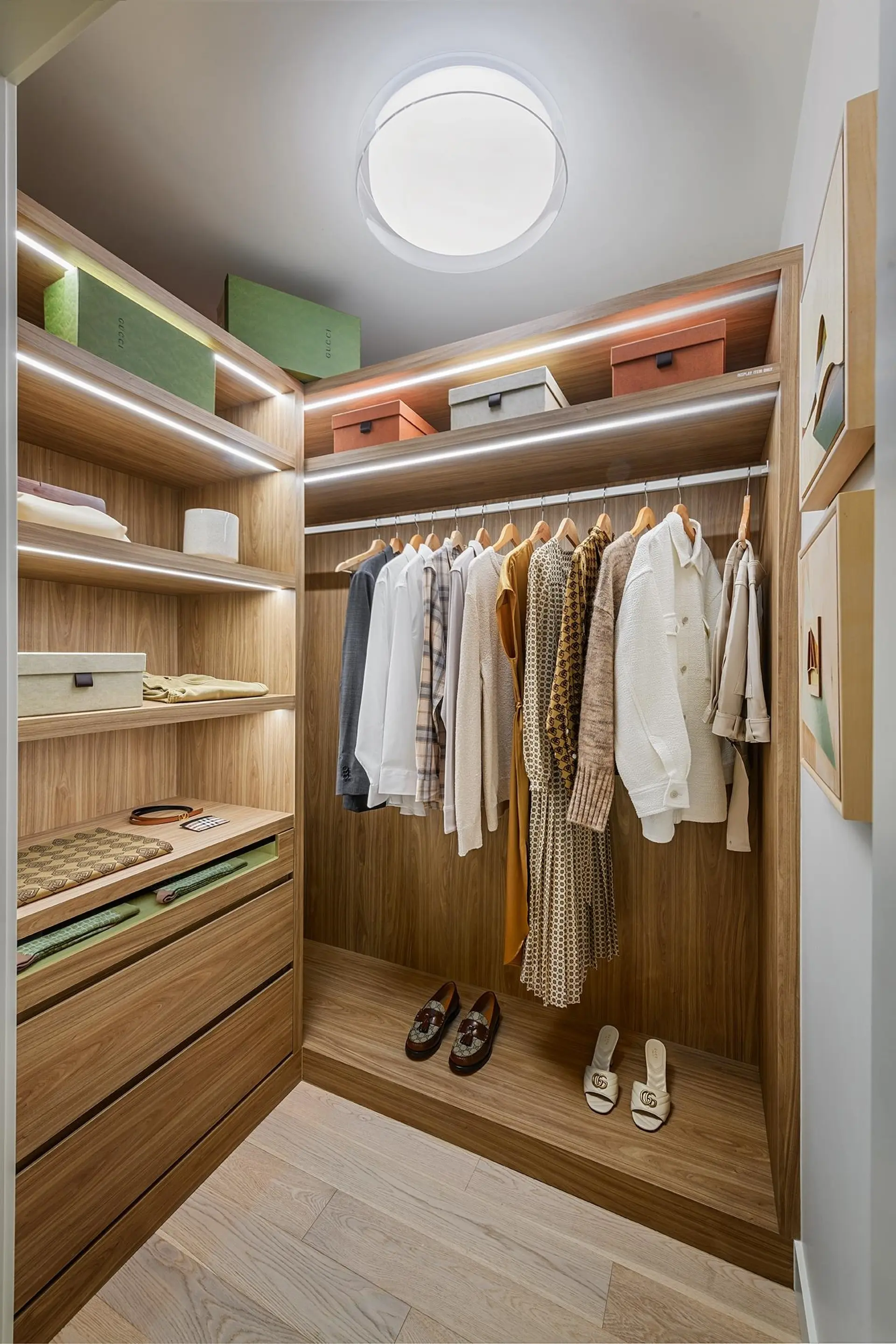 Property at #802 7728 PARK CRESCENT, Burnaby, BC