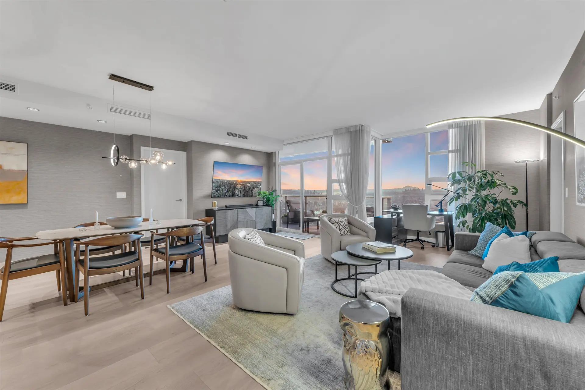 Property at #5205 1289 Hornby Street, Vancouver, BC