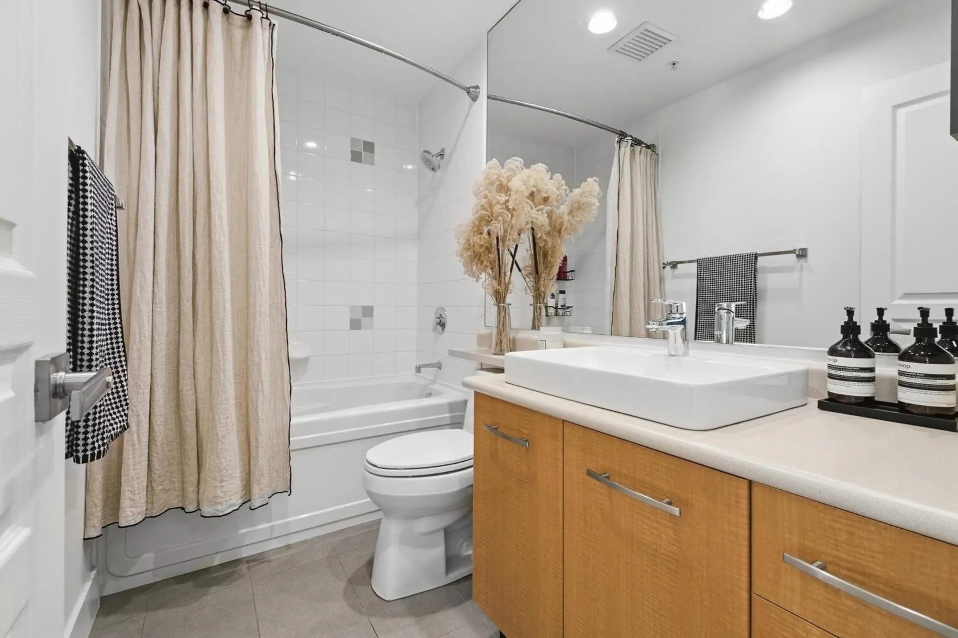 #311 2268 Redbud Lane - Image 4