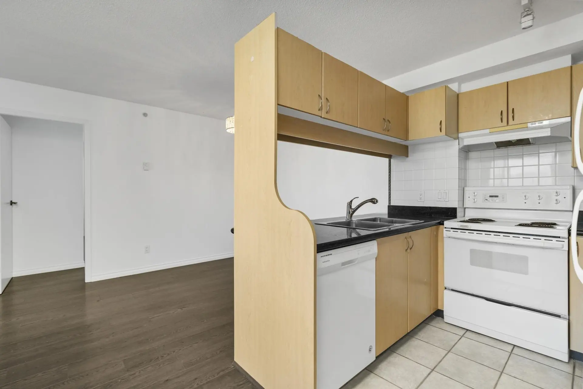 Property at #1106 6611 COONEY ROAD, Richmond, BC