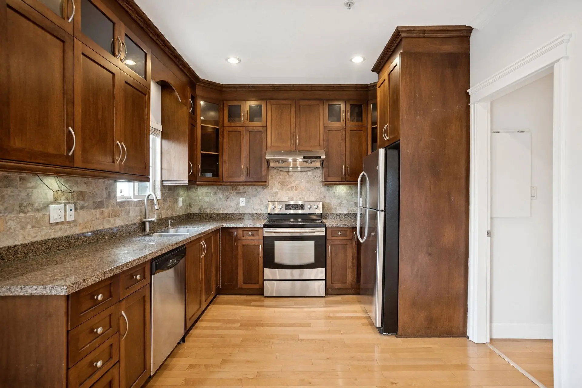 6453 Beatrice Street - Image 5