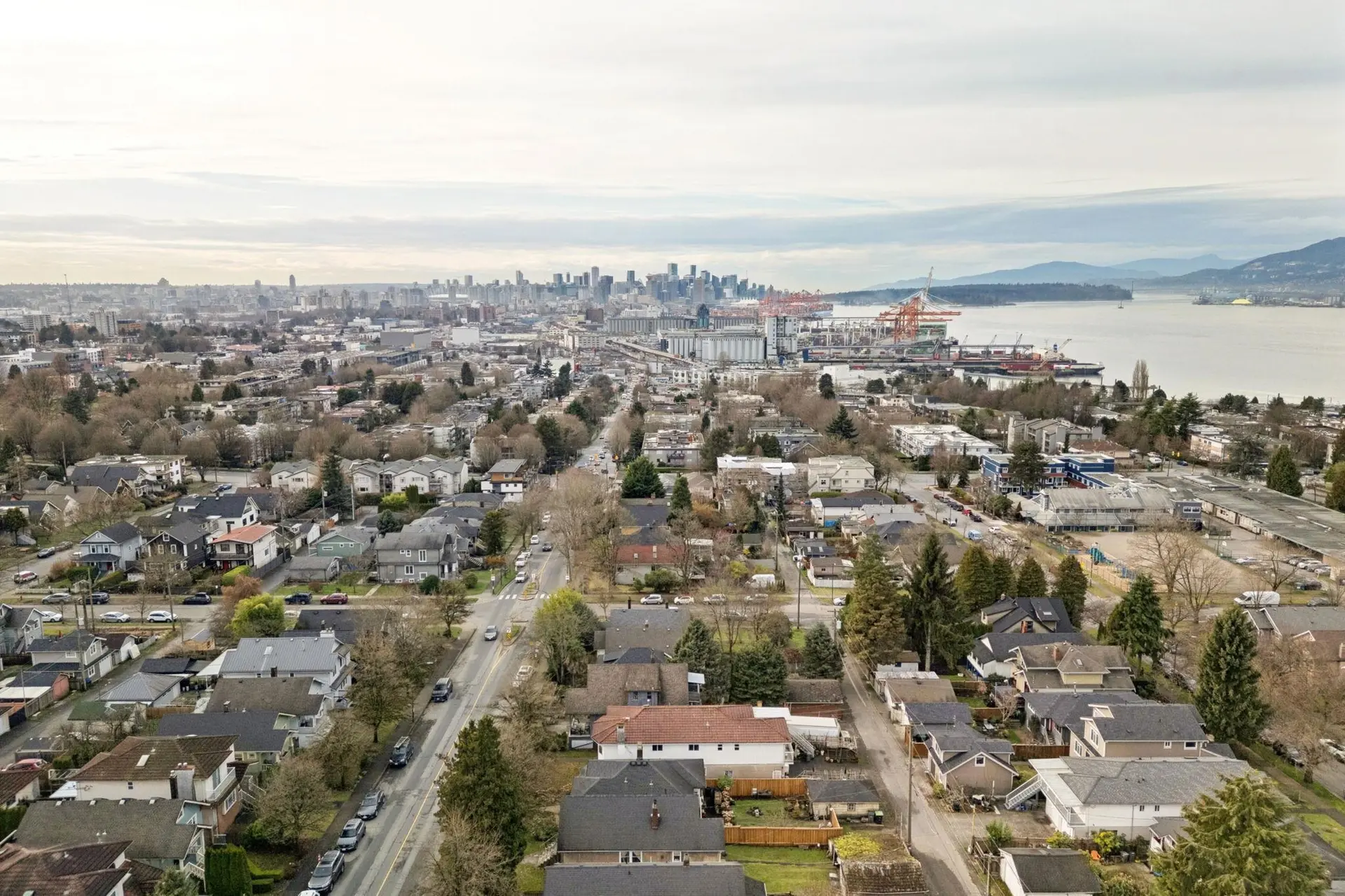 Property at 2541 DUNDAS STREET, Vancouver, BC