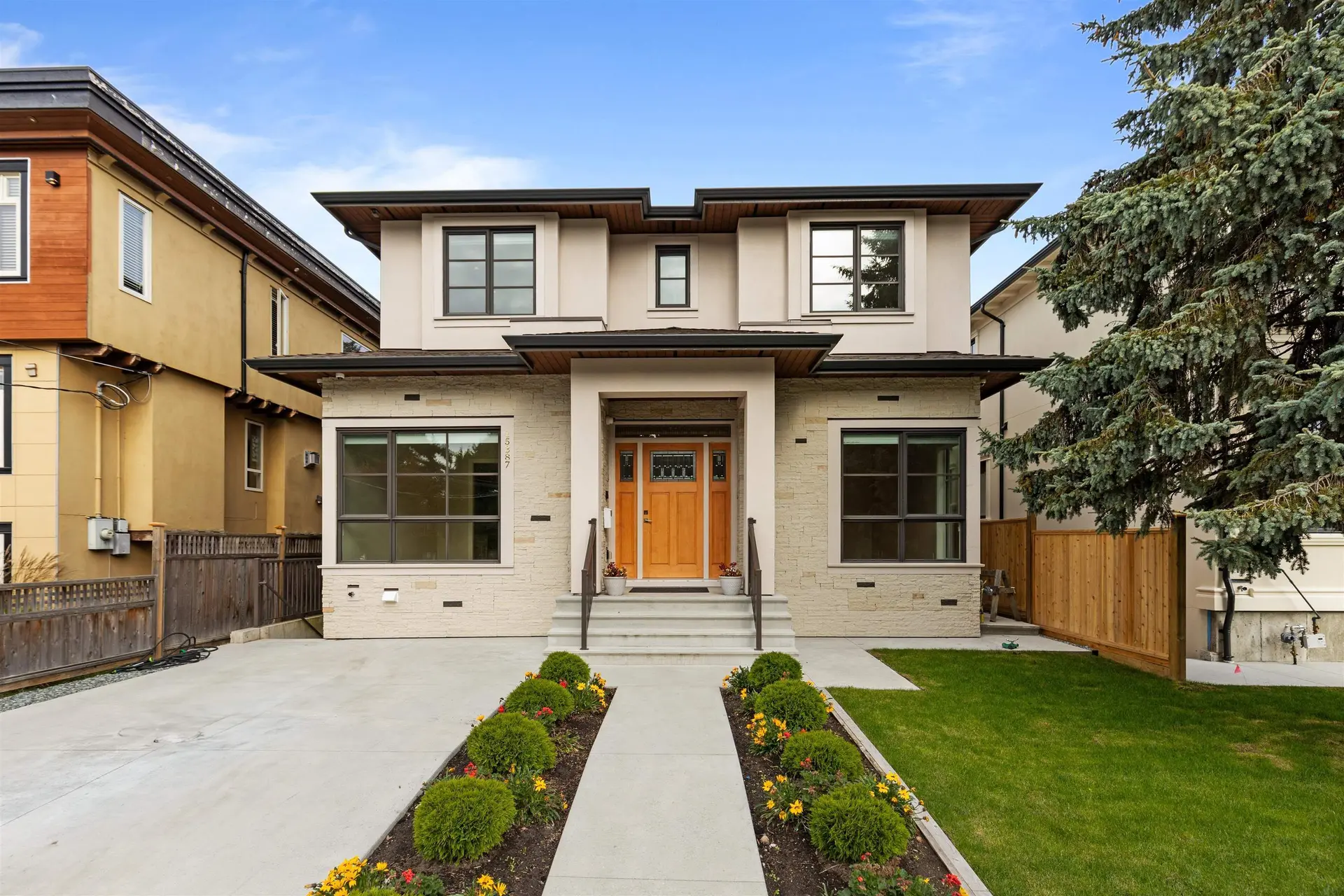 Property at 15387 Pacific Avenue, White Rock, BC
