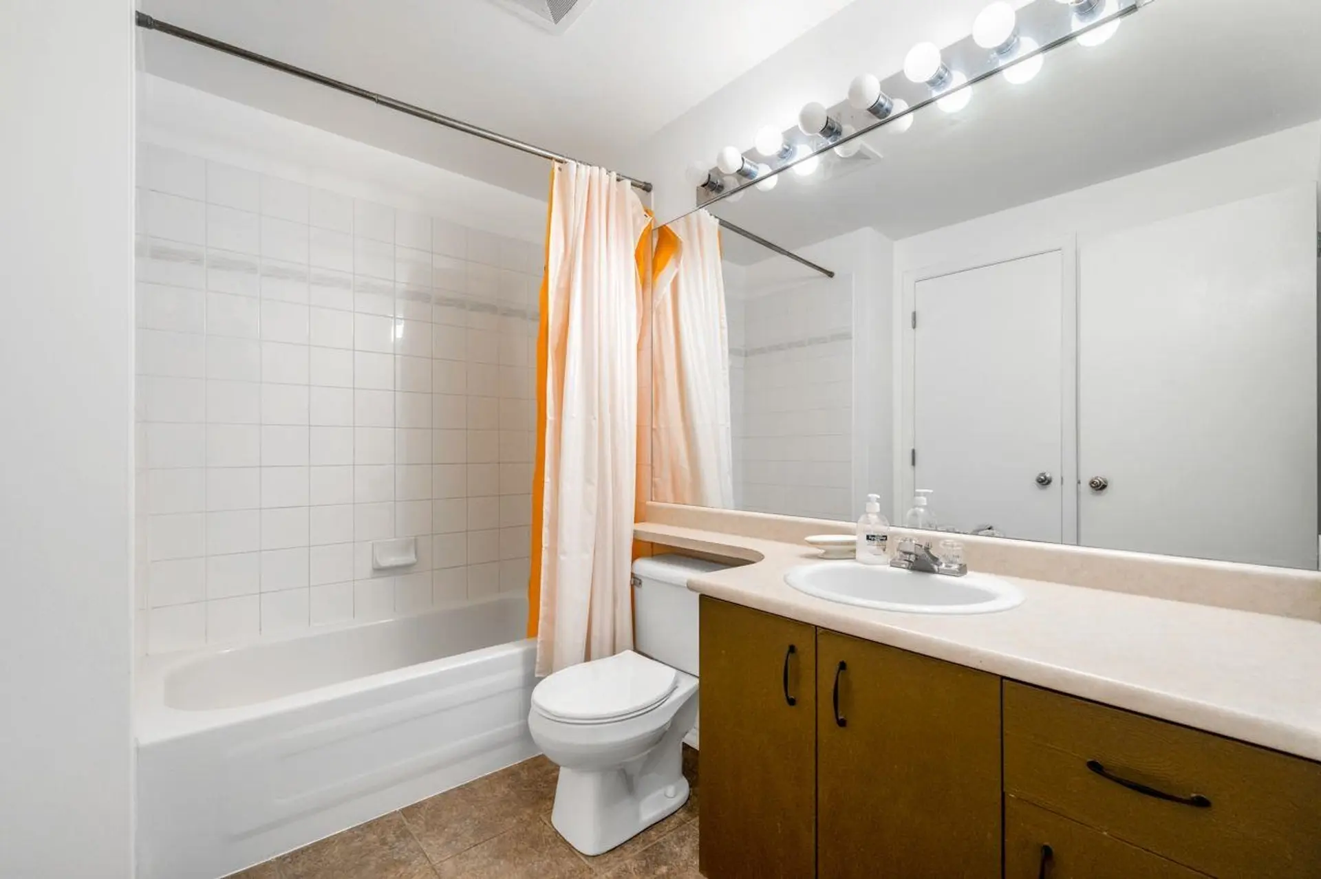 Property at #402 8851 LANSDOWNE ROAD, Richmond, BC