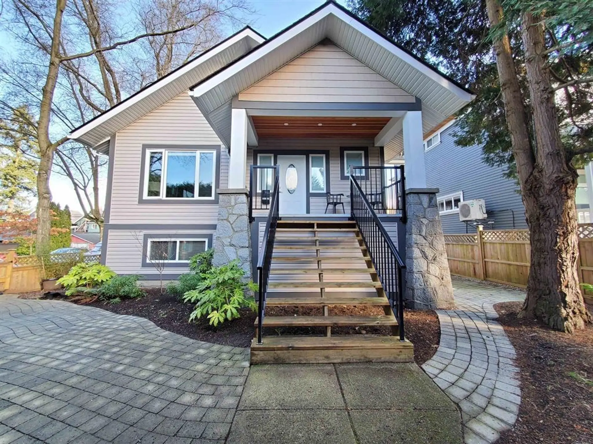 Property at 195 W 12 Avenue, Vancouver, BC