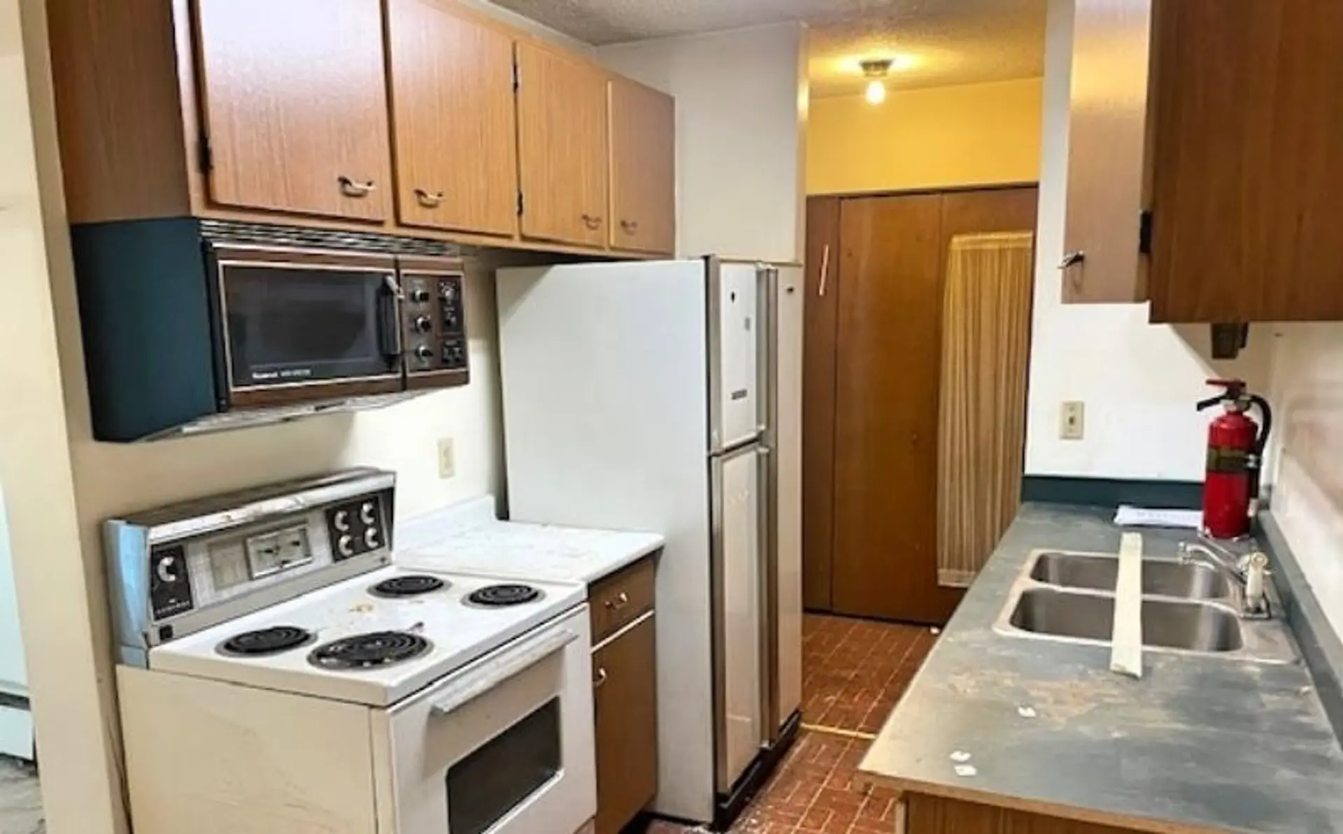 #309 6340 Buswell Street - Image 2