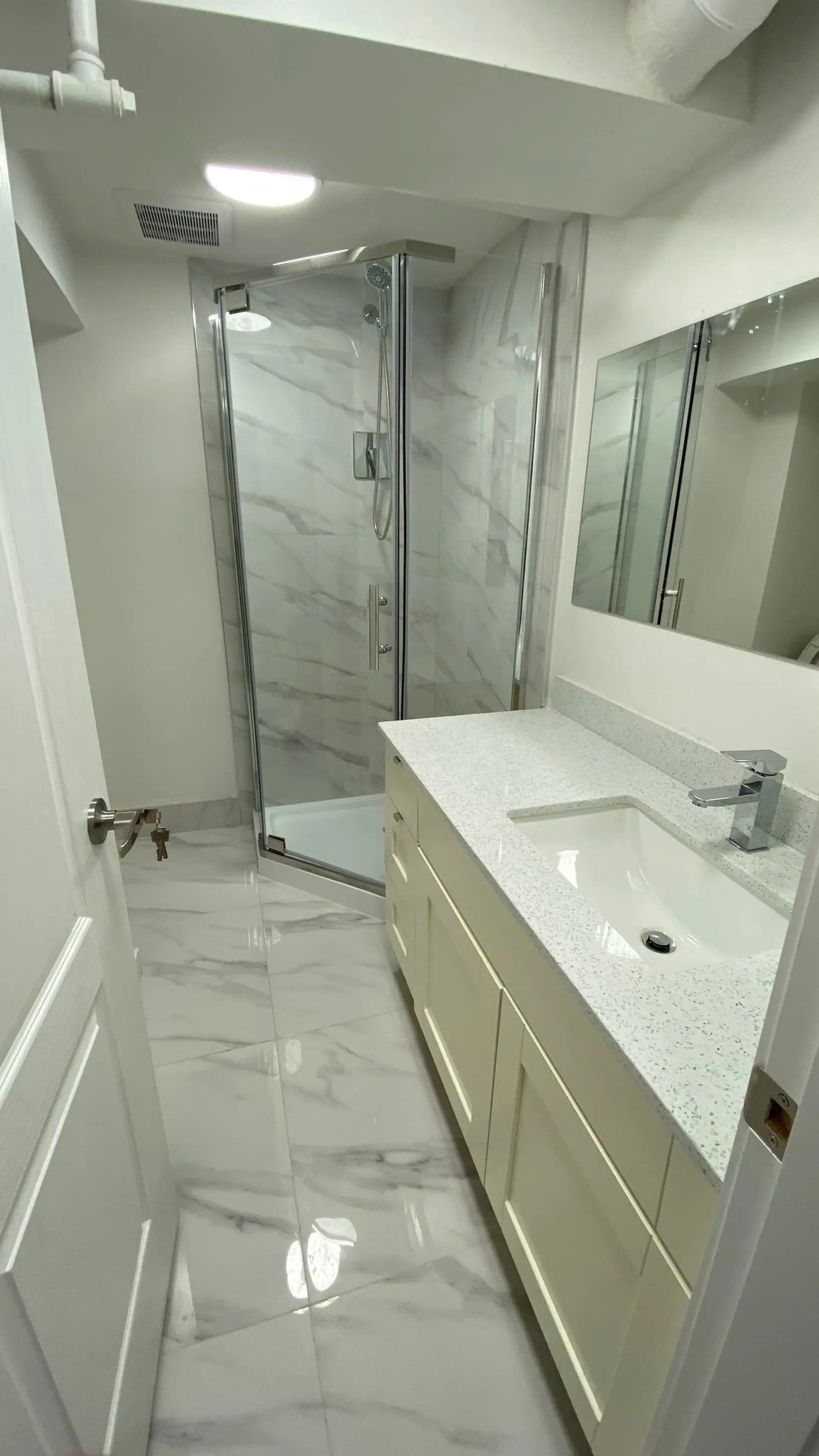 Property at 525 SIXTEENTH STREET, New Westminster, BC