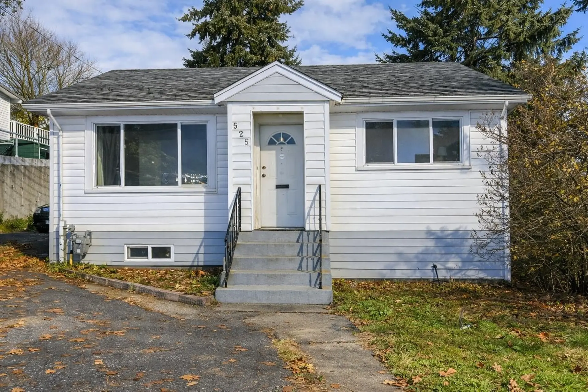 Property at 525 SIXTEENTH STREET, New Westminster, BC