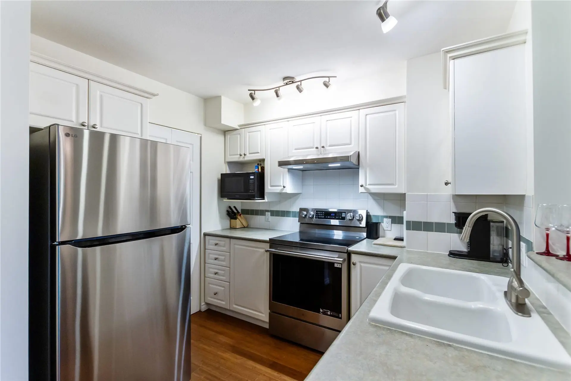 #204 155 E 3rd Street - Image 10