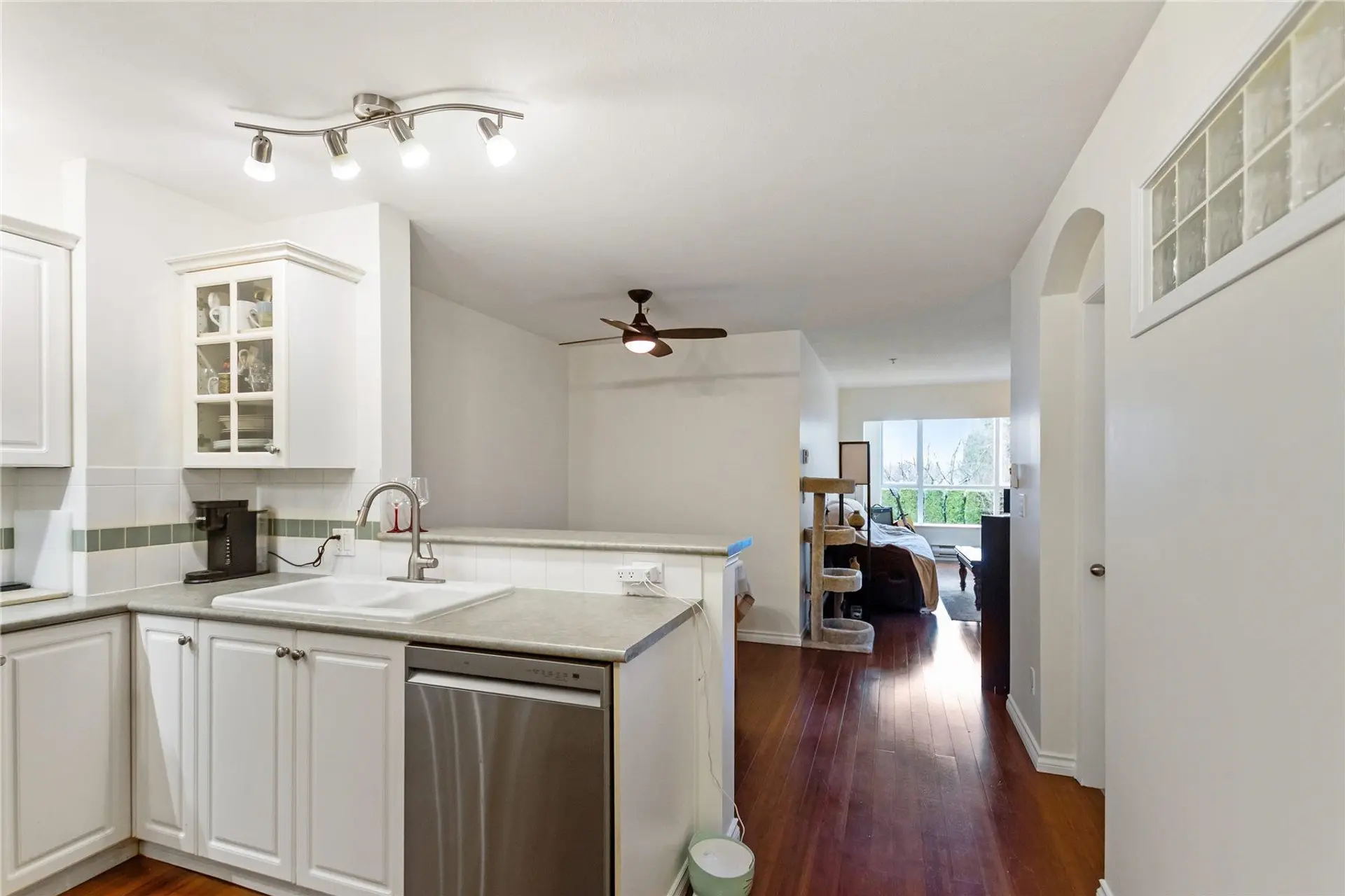 #204 155 E 3rd Street - Image 11