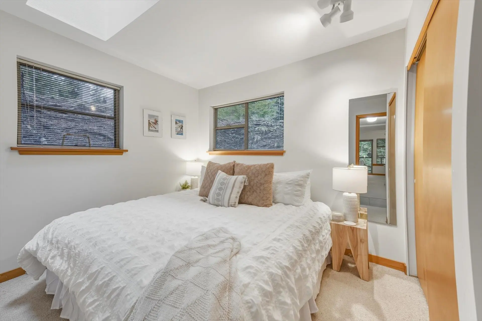 #1102 3050 Hillcrest Drive - Image 10