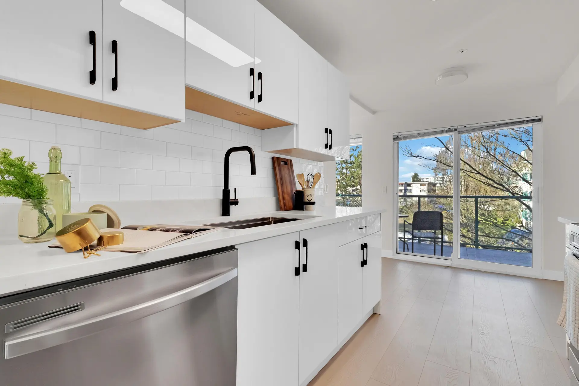 #310 20443 53 Avenue - Image 4