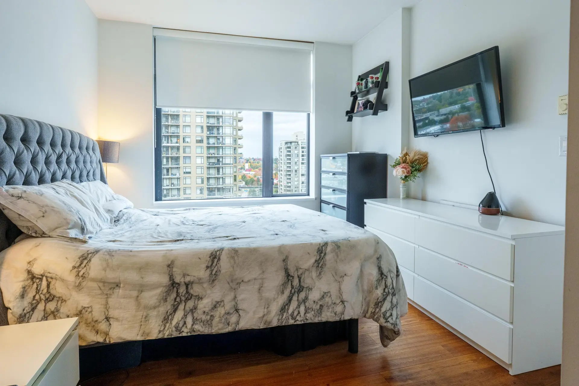 #1504 2355 Madison Avenue - Image 12