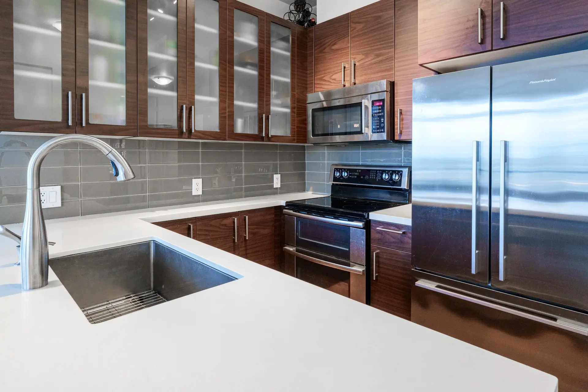 #1504 2355 Madison Avenue - Image 9