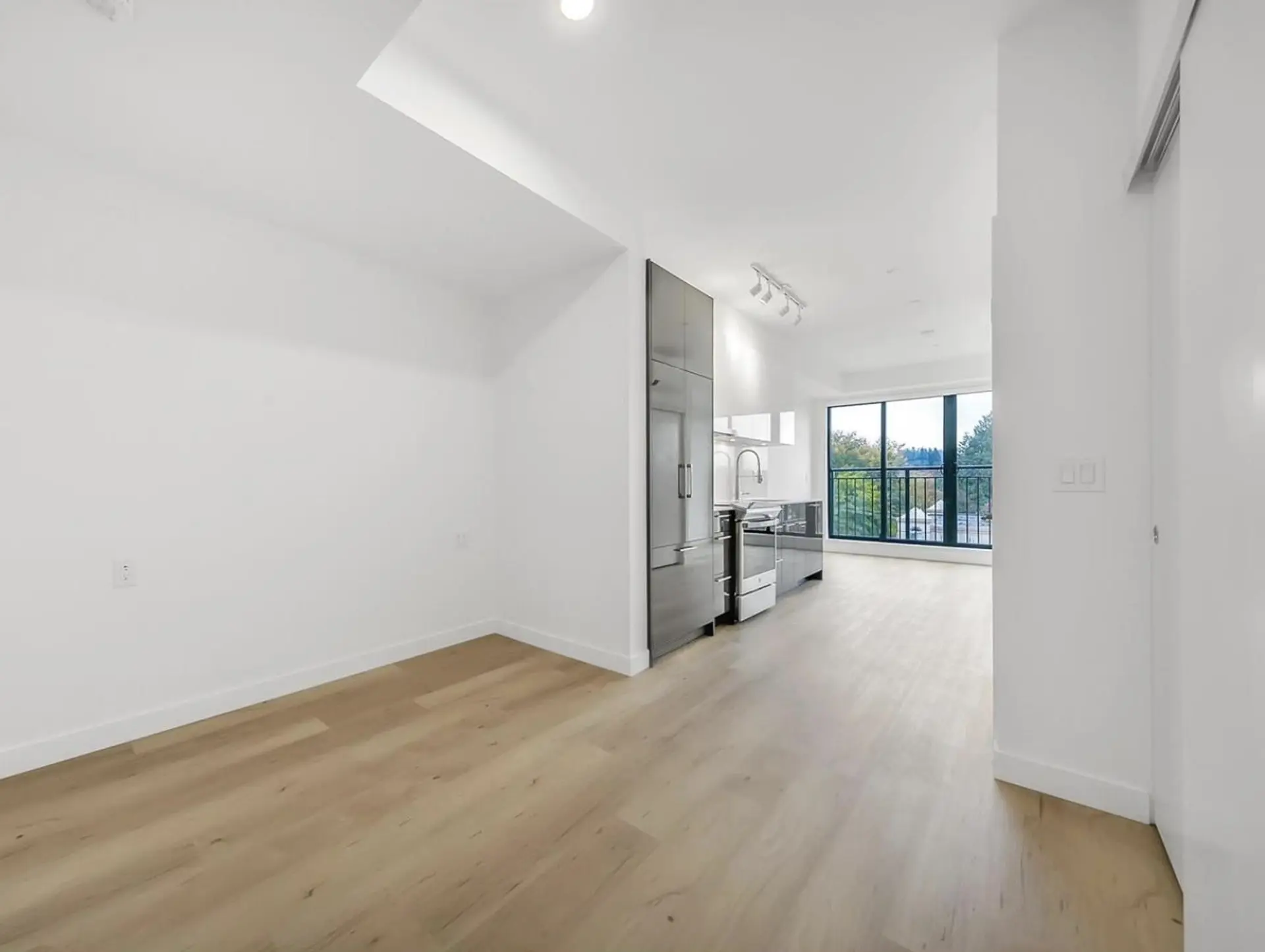 Property at #302 2446 SHAUGHNESSY STREET, Coquitlam, BC