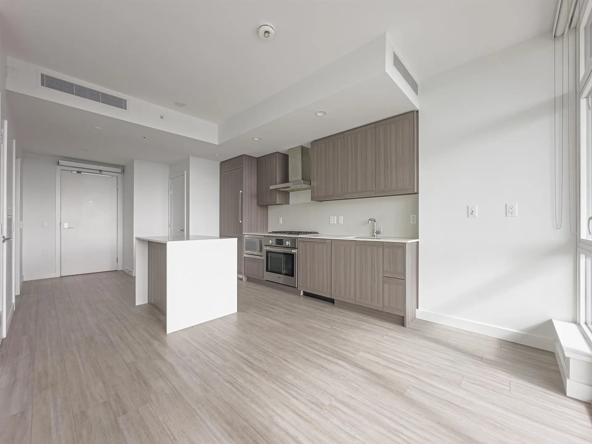 #2403 2351 Beta Avenue - Image 8