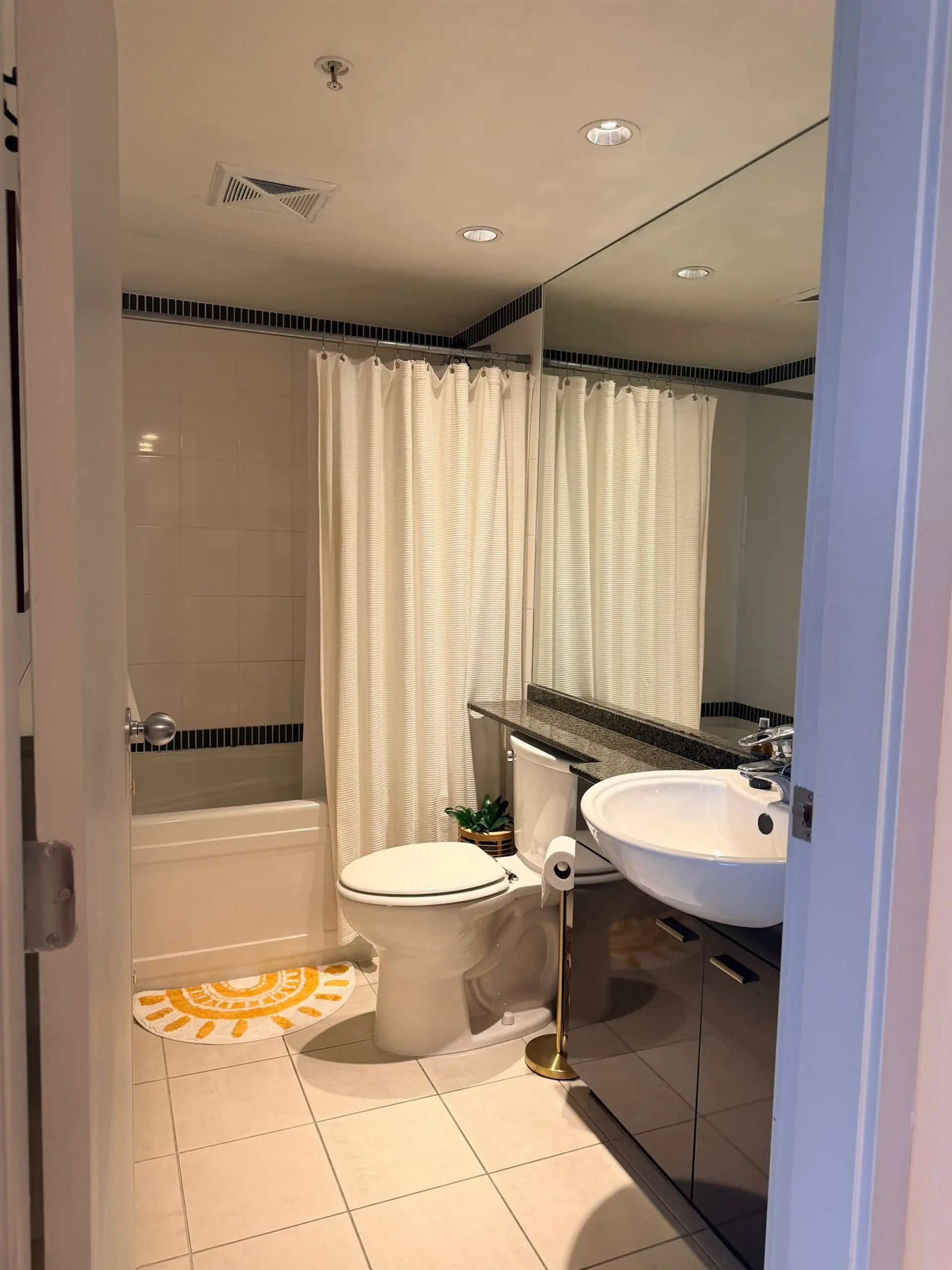 Property at #3005 1408 STRATHMORE MEWS, Vancouver, BC