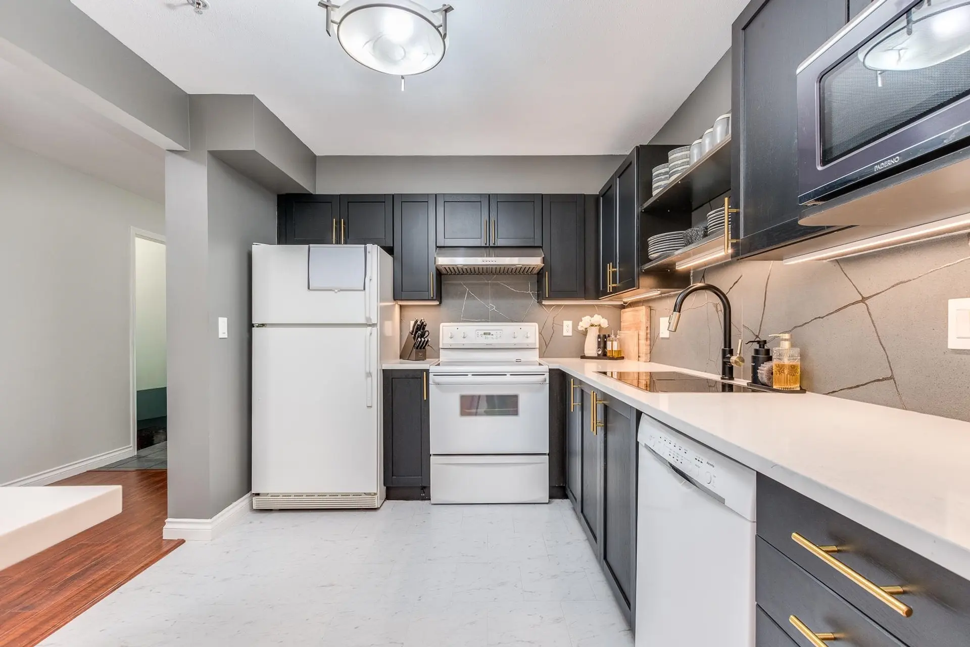 #212 22233 River Road - Image 6