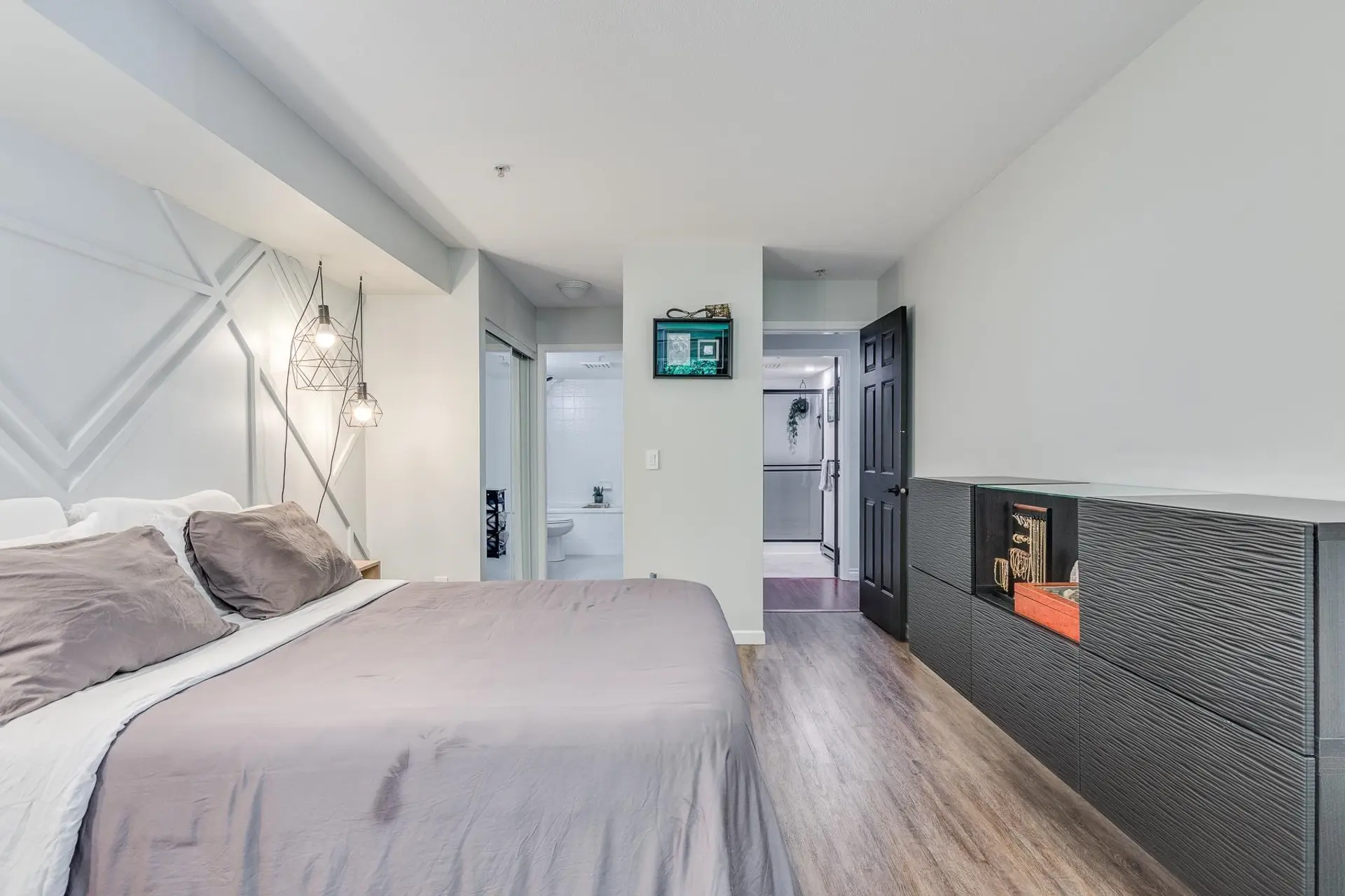 #212 22233 River Road - Image 10