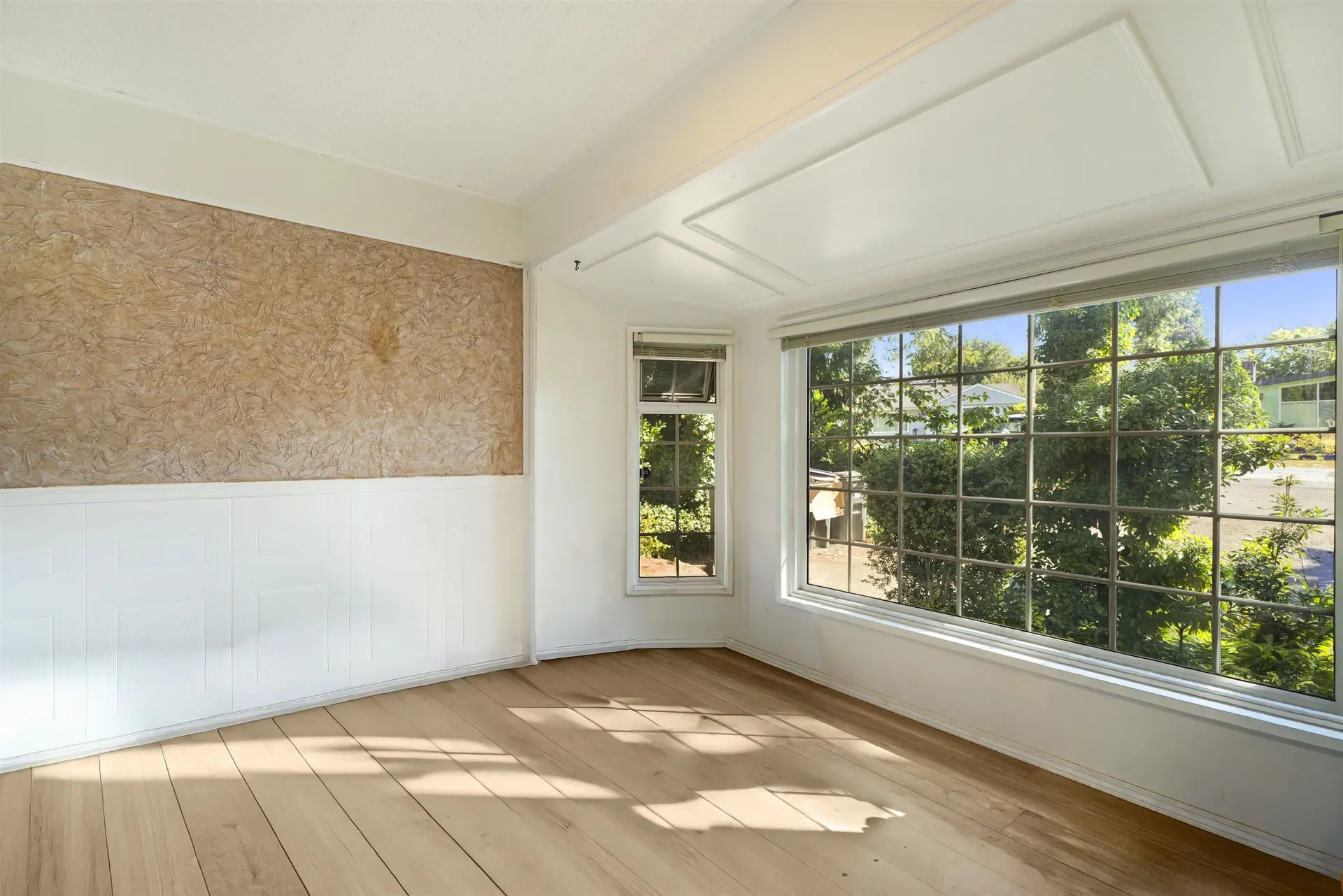 Property at 14957 KEW DRIVE, Surrey, BC