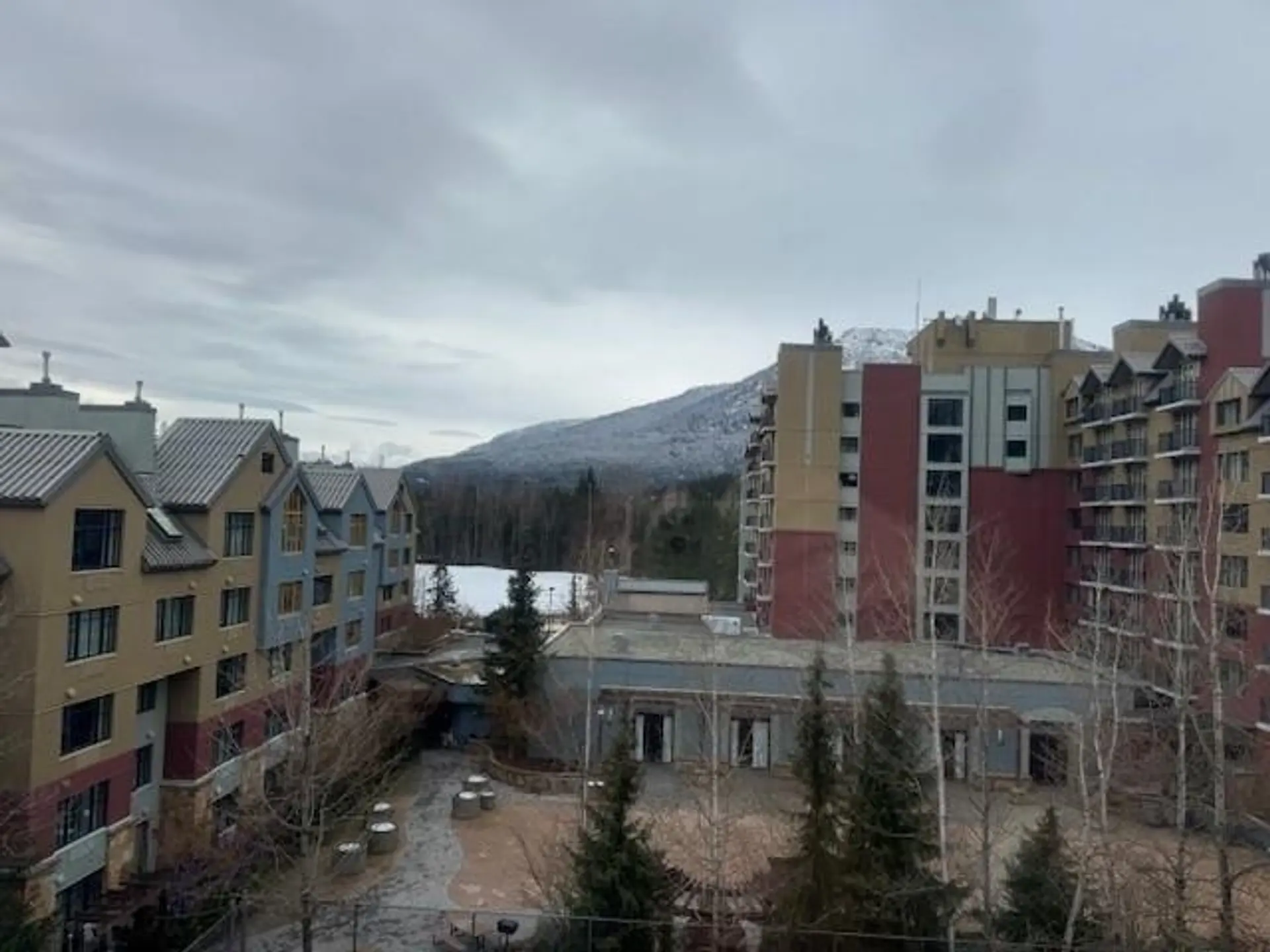 #905WK31 4293 Mountain Square - Image 10