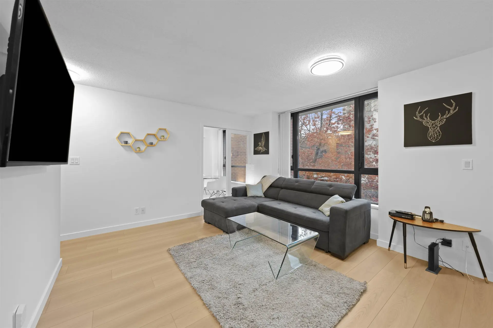 #305 977 Mainland Street - Image 7
