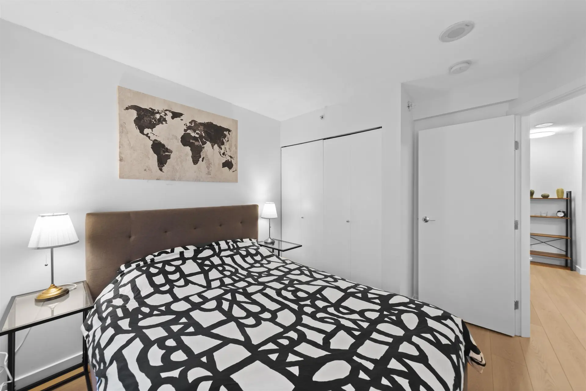 #305 977 Mainland Street - Image 15