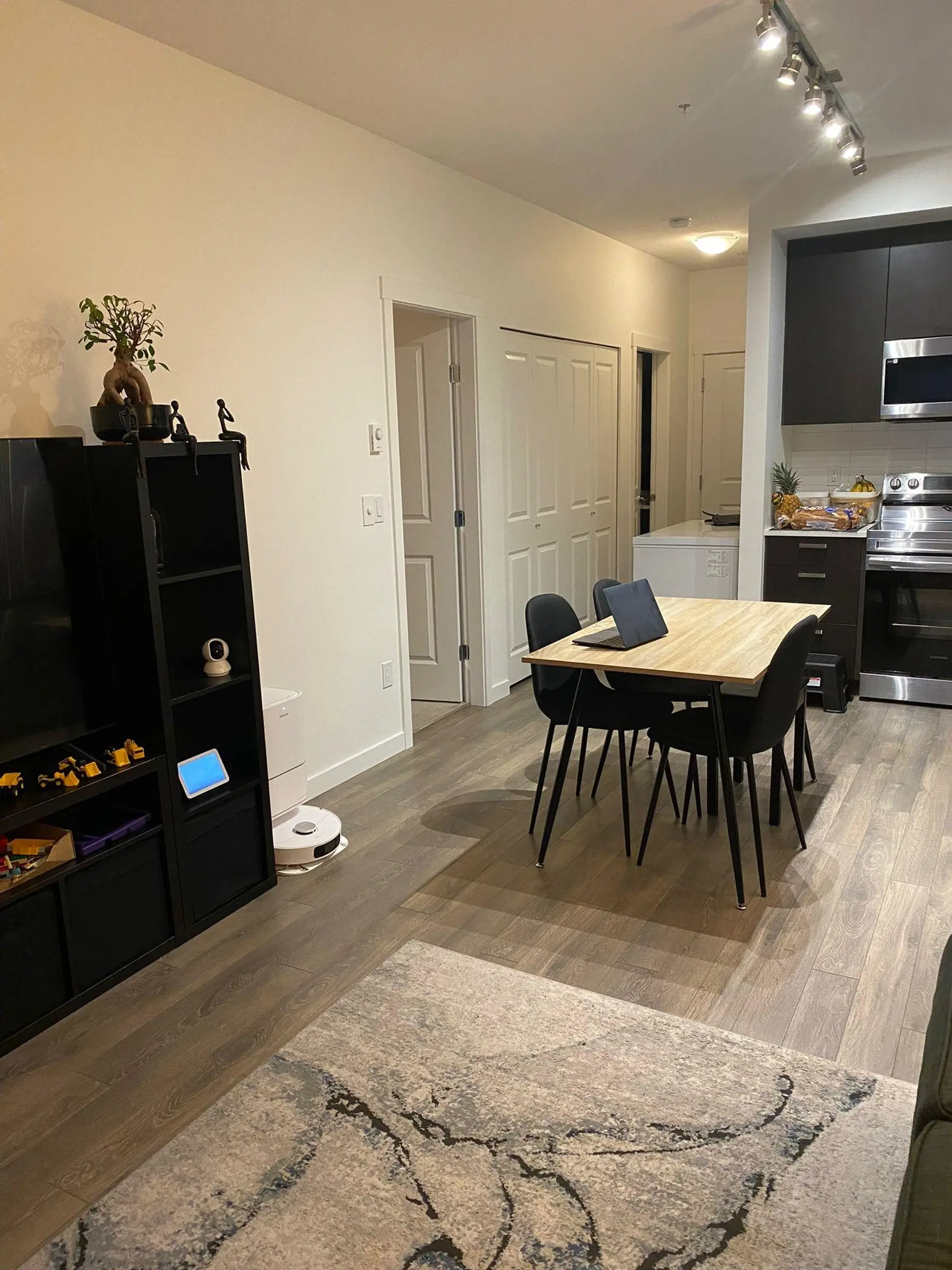 Property at #202 15848 FRASER HIGHWAY, Surrey, BC