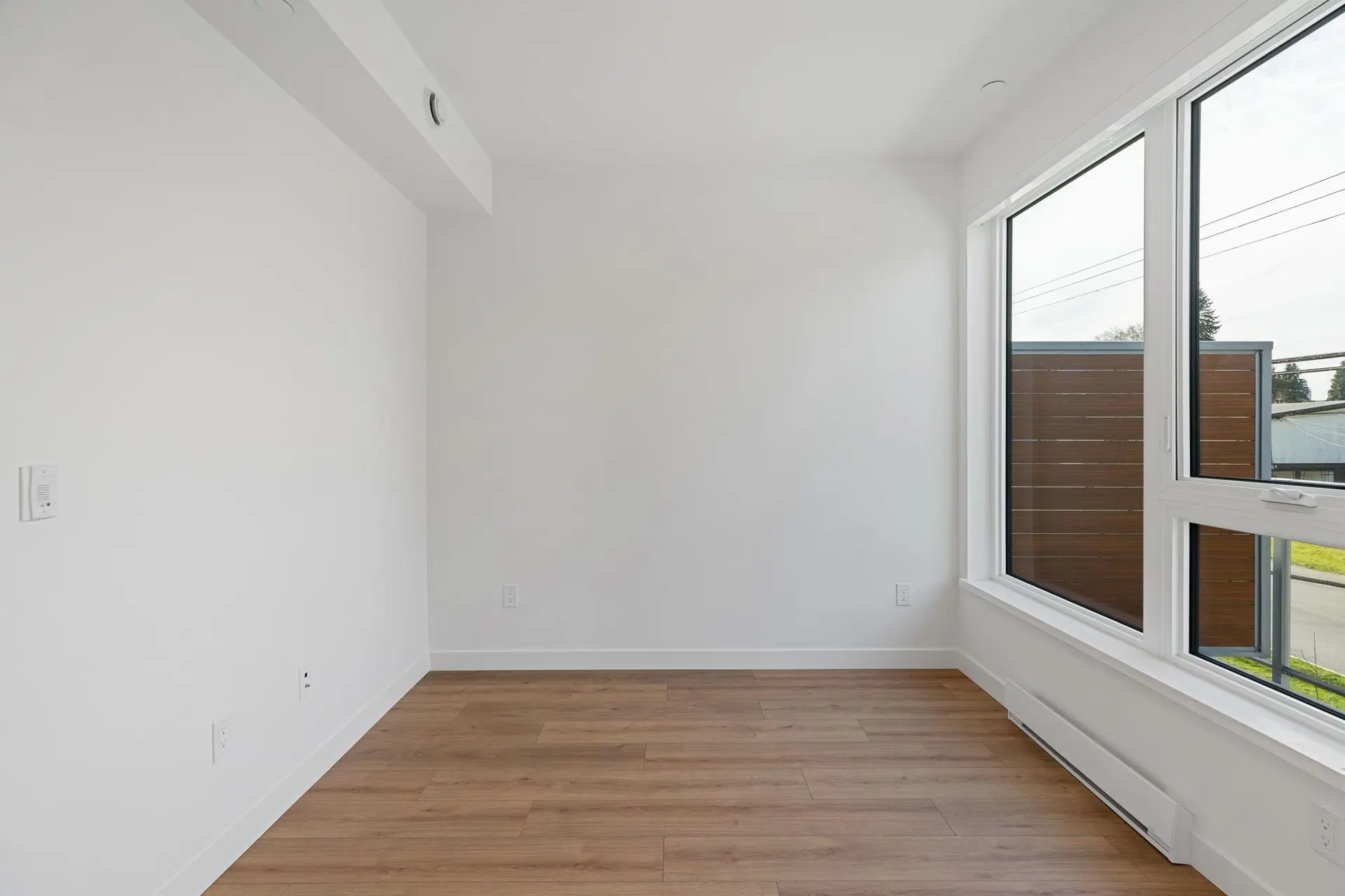 #213 921 Grant Street - Image 5