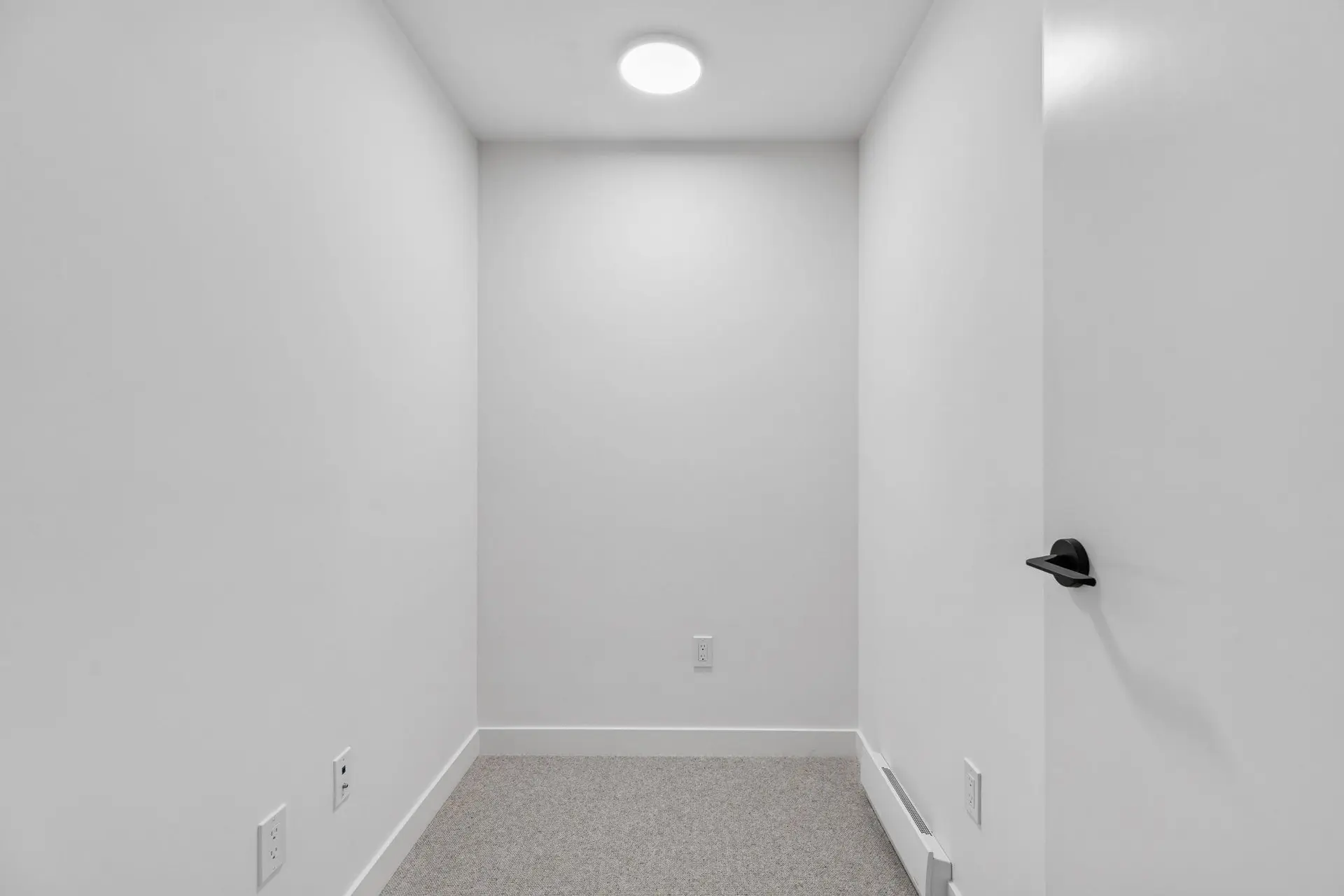 #213 921 Grant Street - Image 9