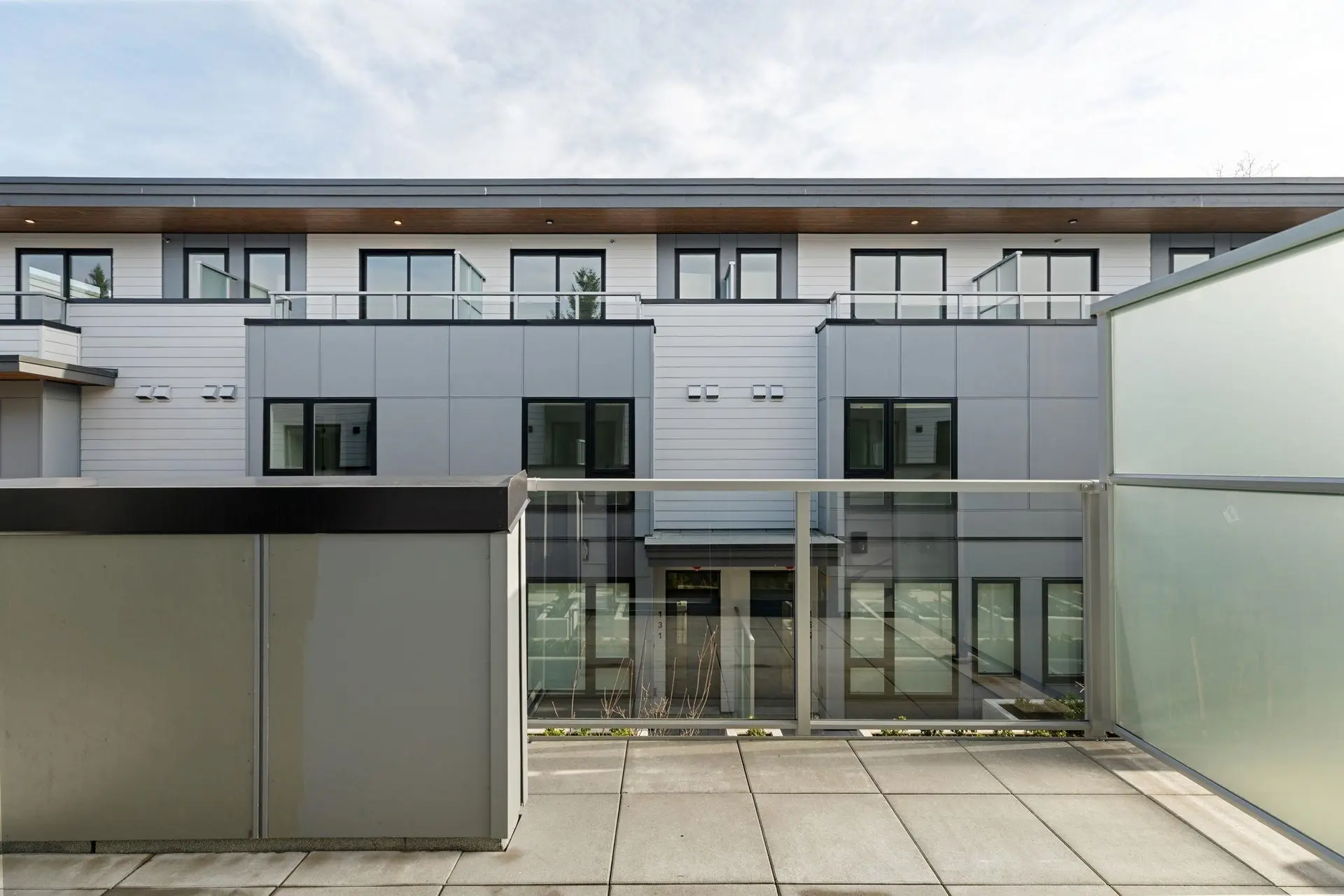 #213 921 Grant Street - Image 11