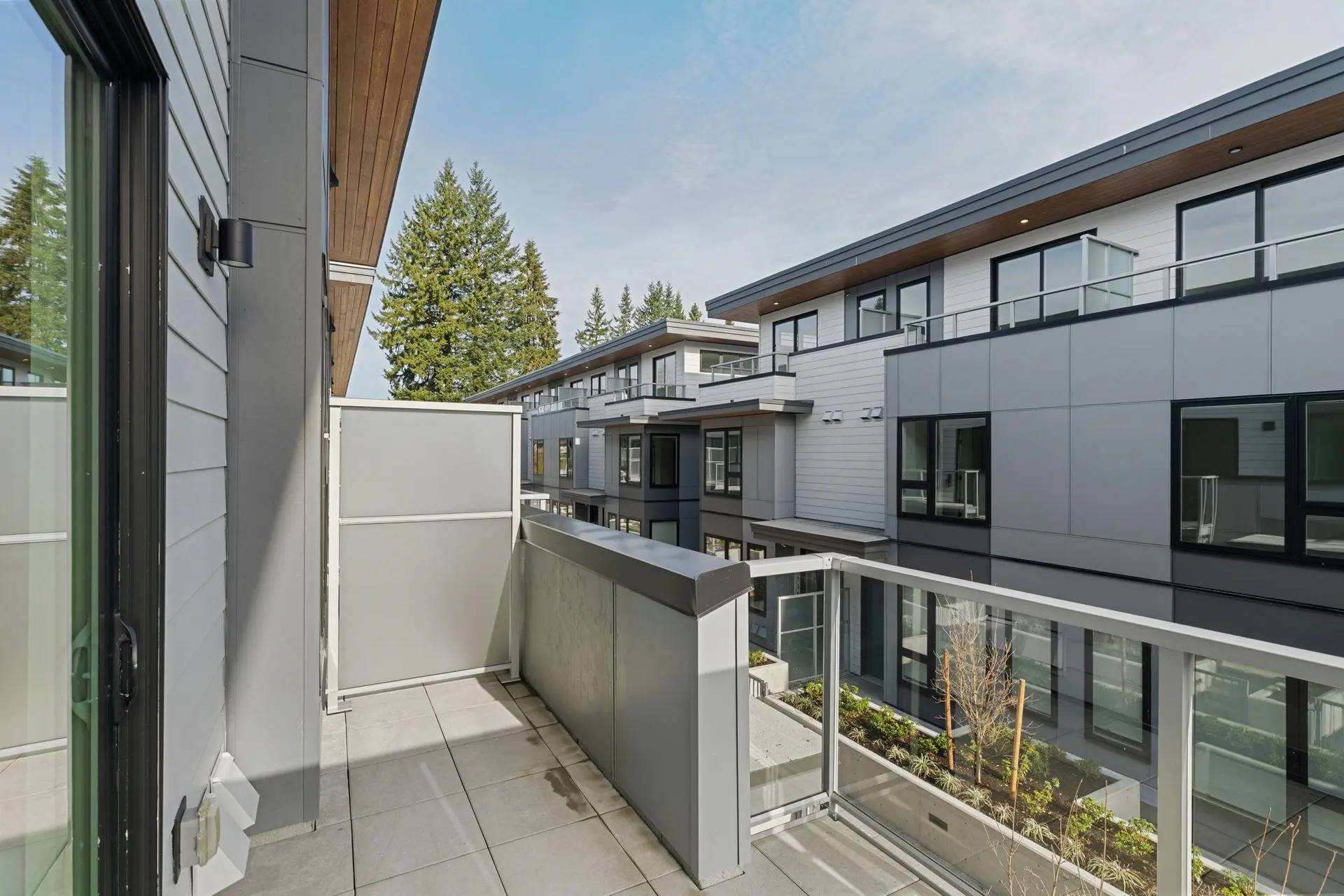 #209 921 Grant Street - Image 11