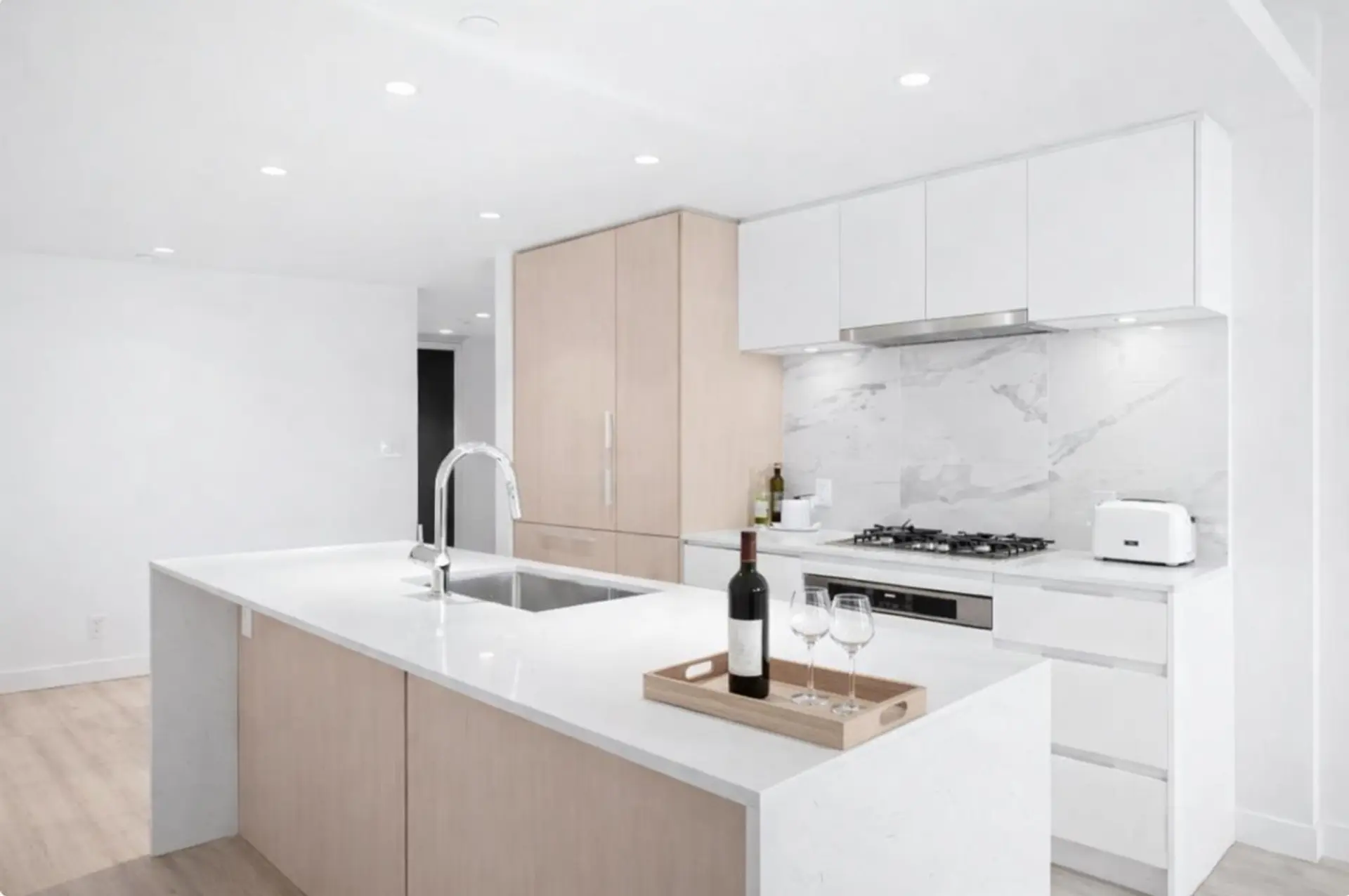 Property at #709 1500 FERN STREET, North Vancouver, BC