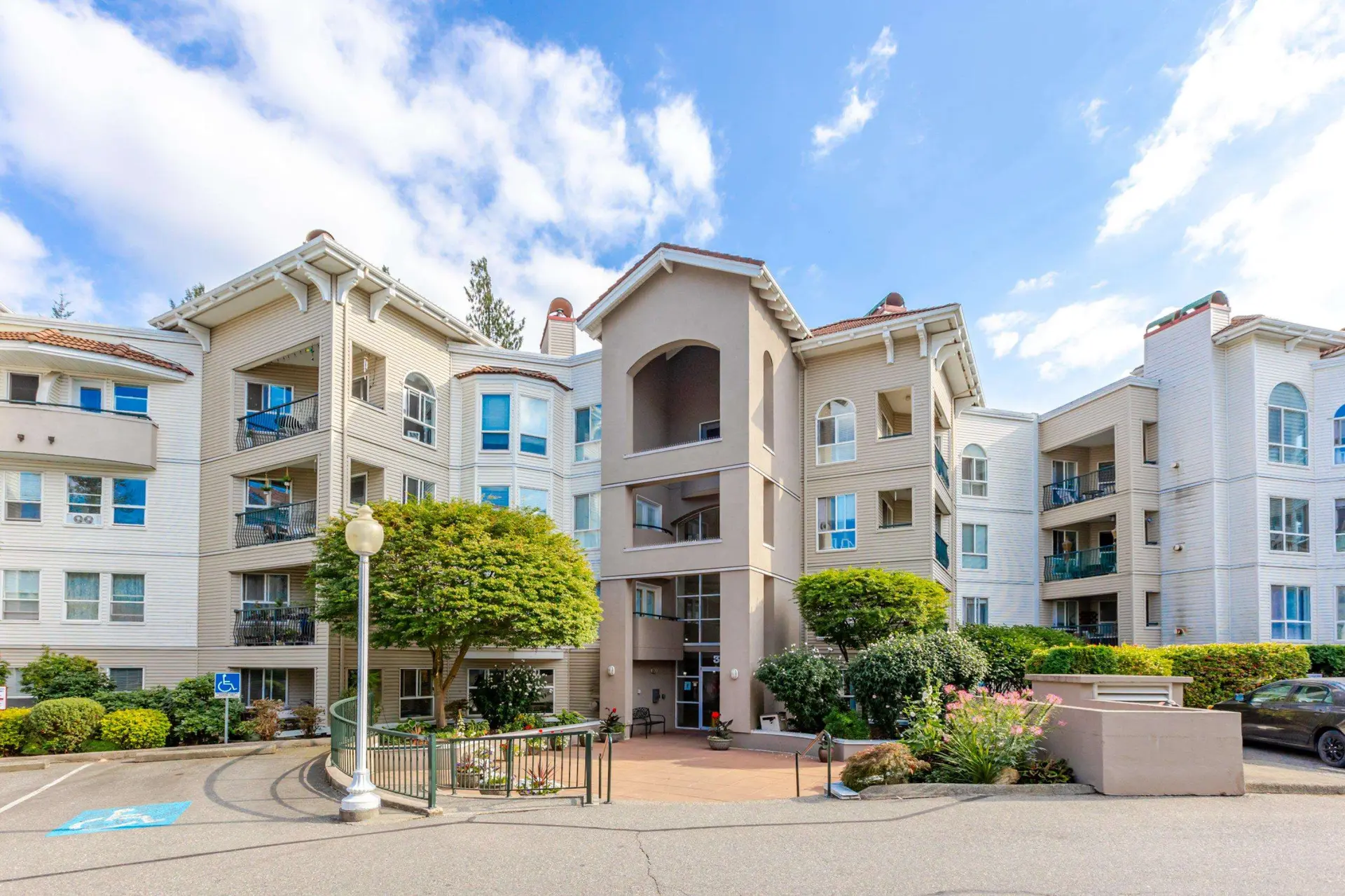 Property at #208 3176 Gladwin Road, Abbotsford, BC