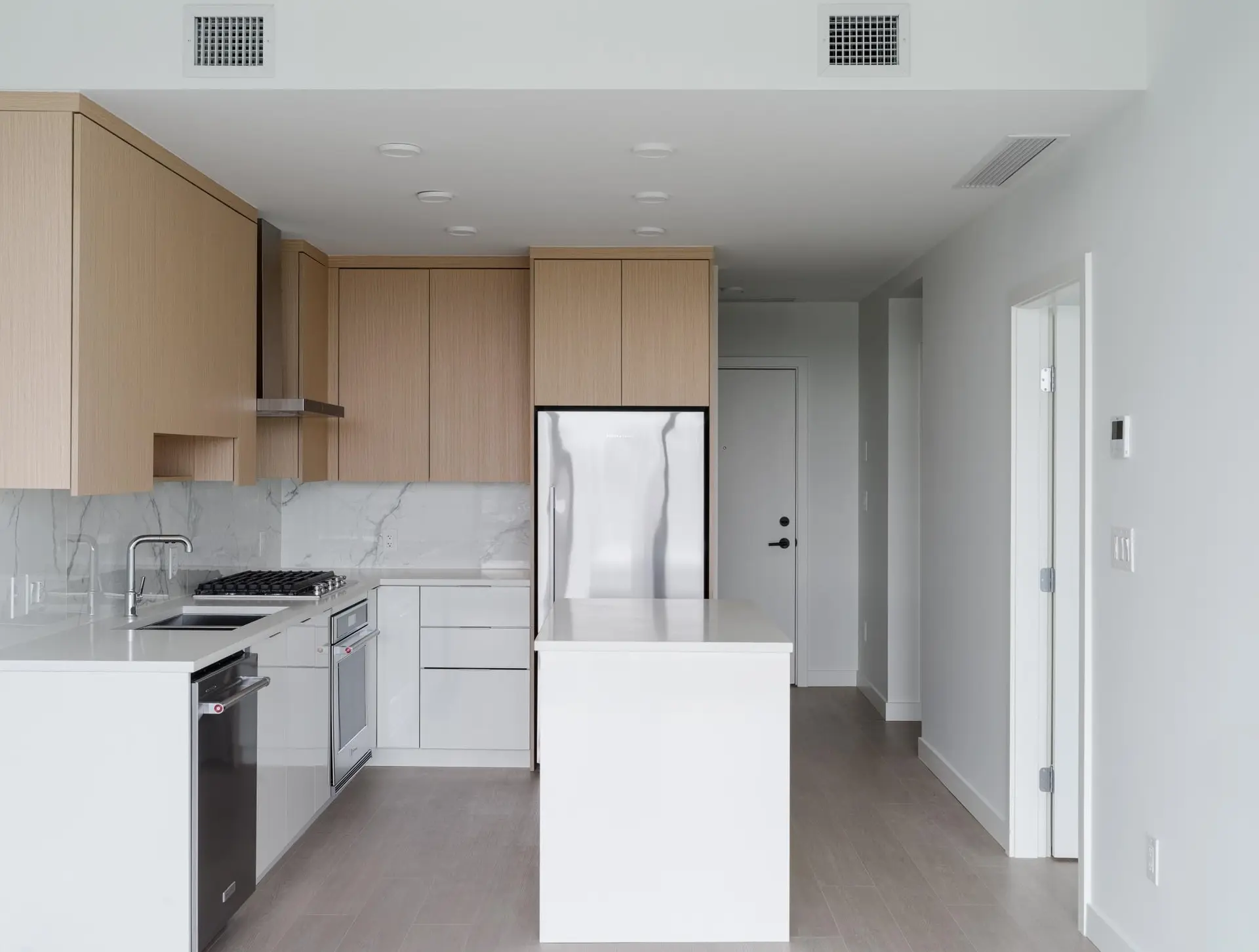 #1405 699 Whiting Way - Image 1