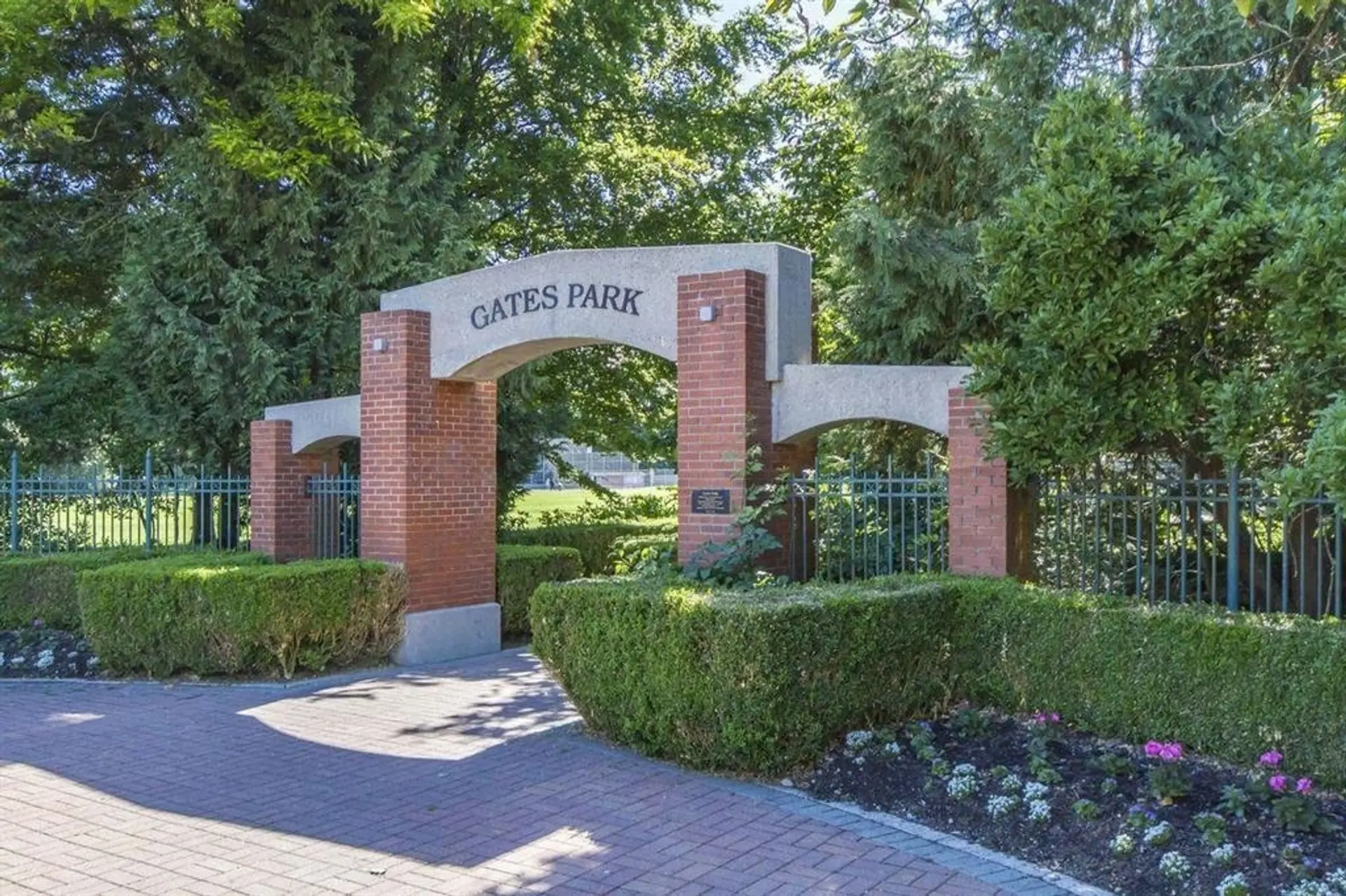 #405 2351 Kelly Avenue - Image 5