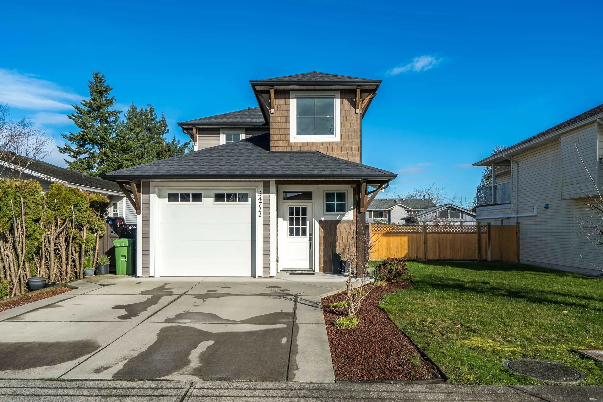 Property at 34711 2 Avenue, Abbotsford, BC
