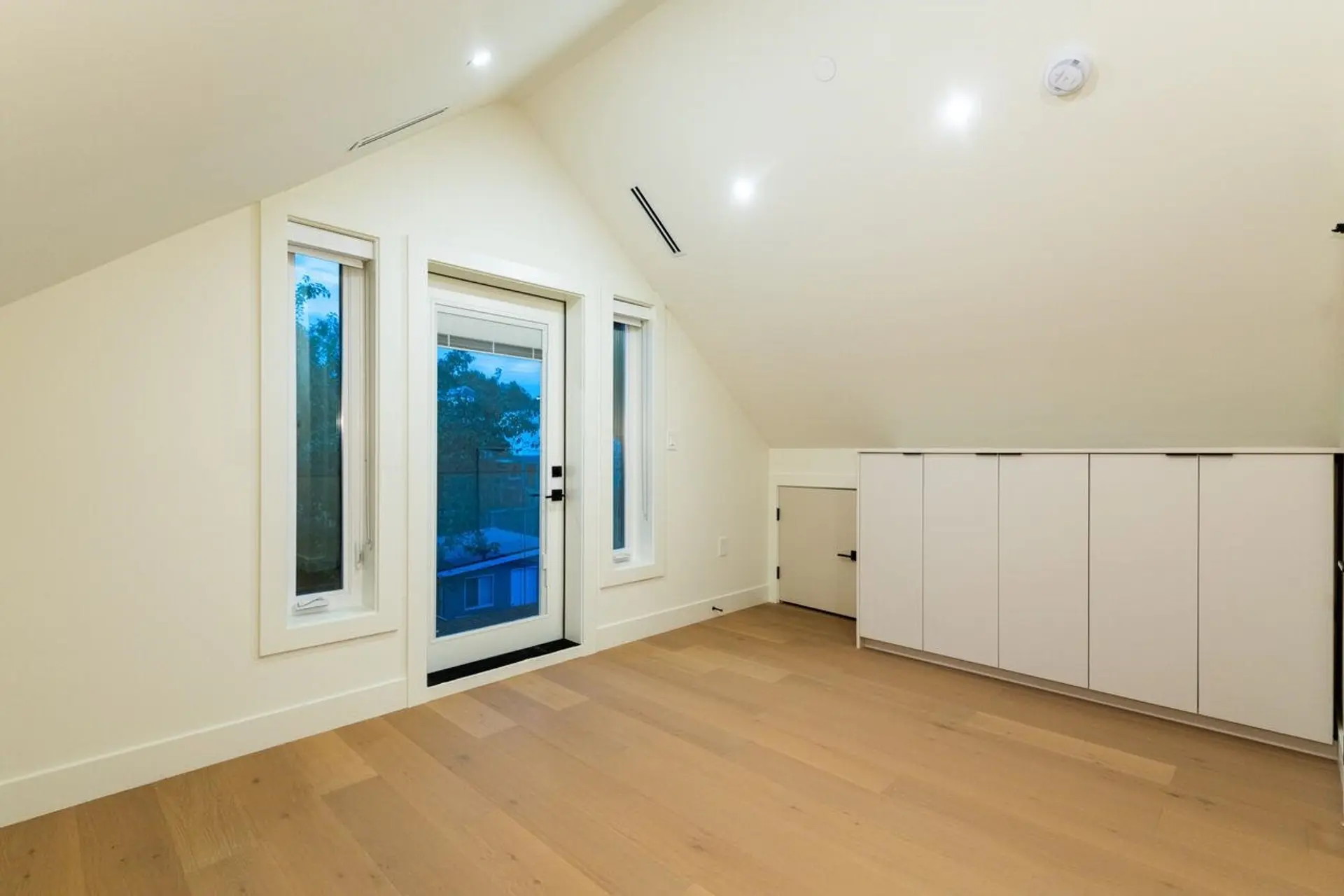 #2 773 E 61st Avenue - Image 6
