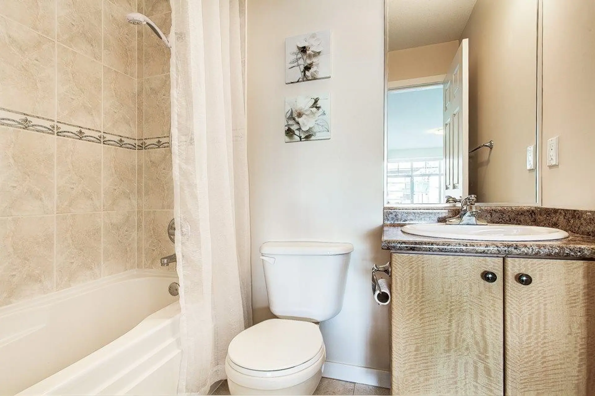 #1 22466 North Avenue - Image 7