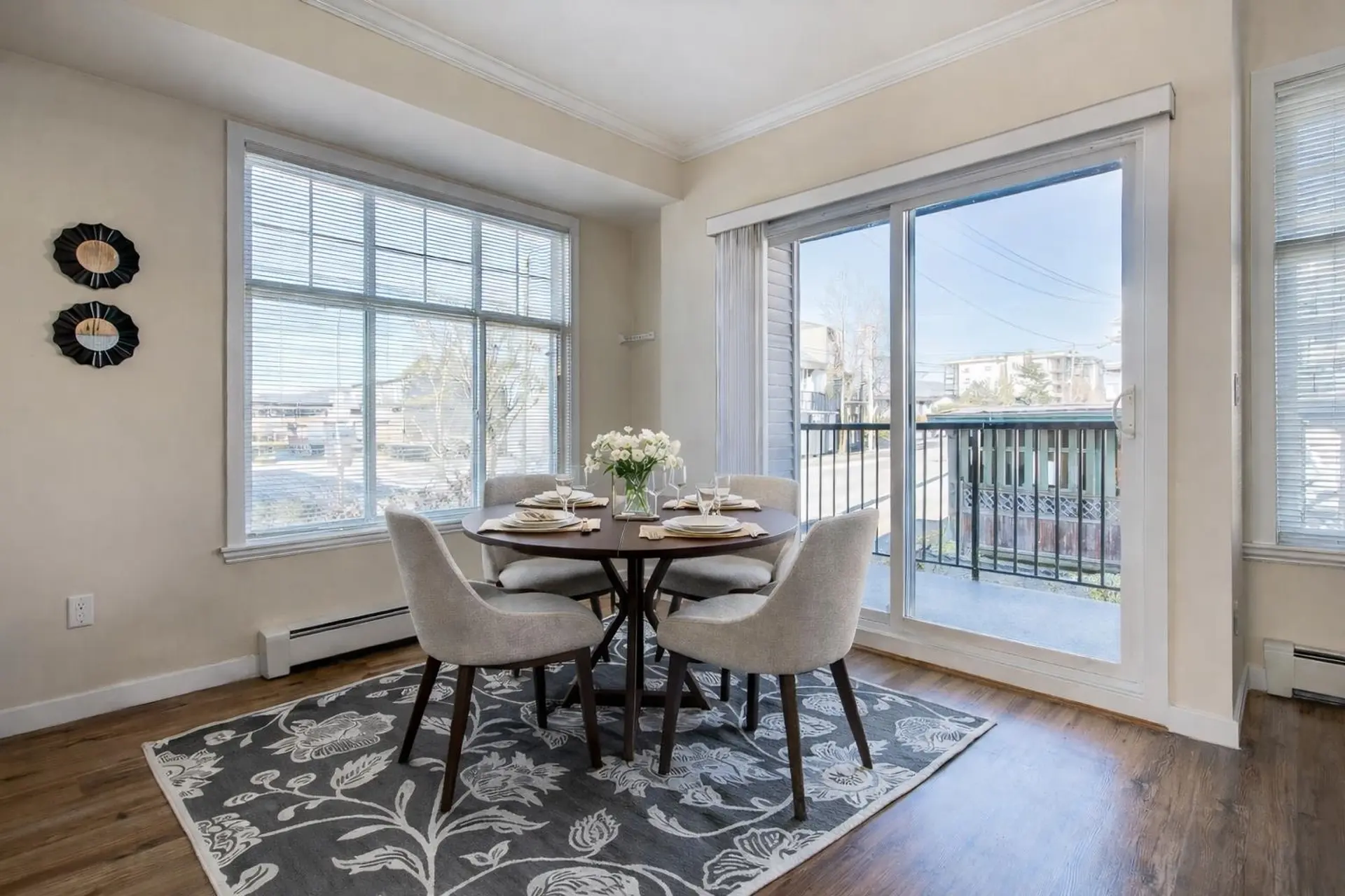 #1 22466 North Avenue - Image 4