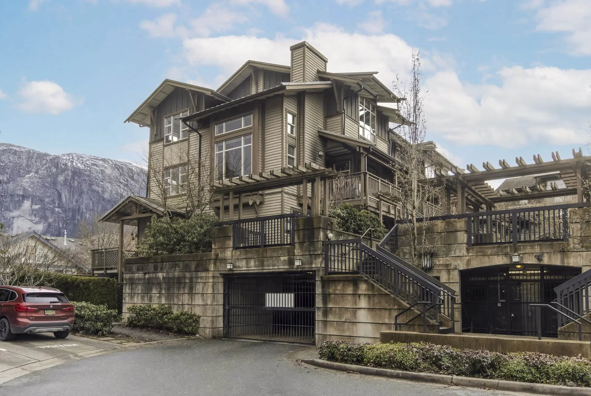 Property at #201 1174 Wingtip Place, Squamish, BC