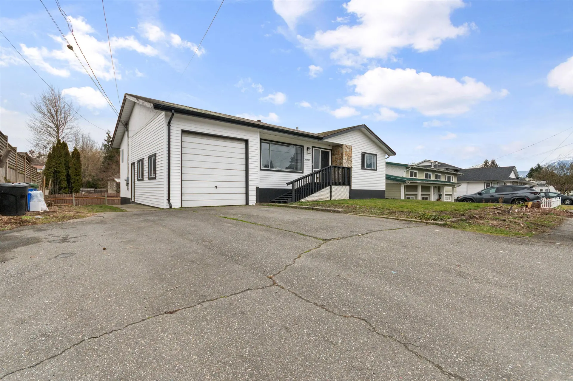 Property at 45601 Fernway Avenue, Chilliwack, BC