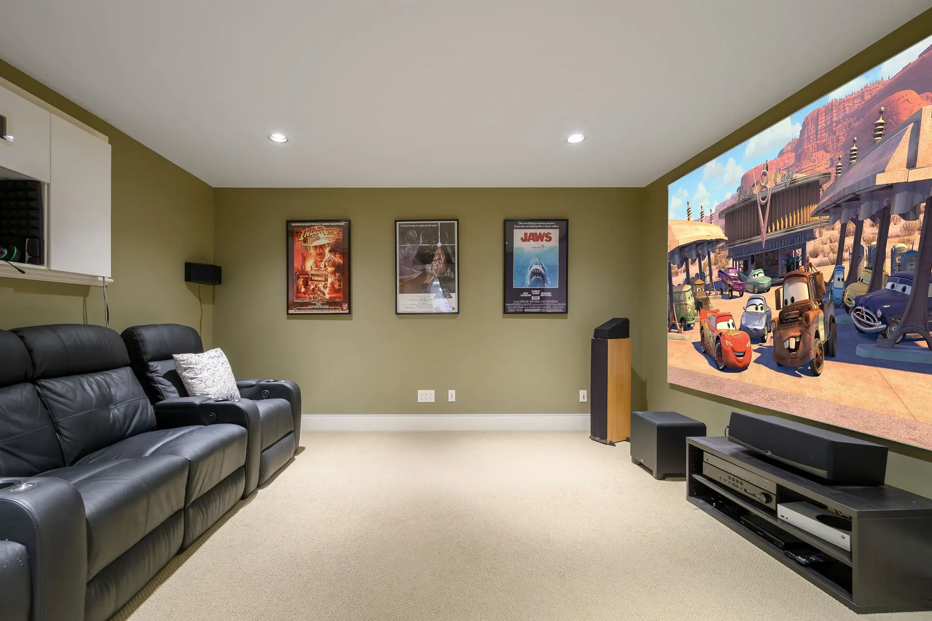 Property at 3402 ANNE MACDONALD WAY, North Vancouver, BC