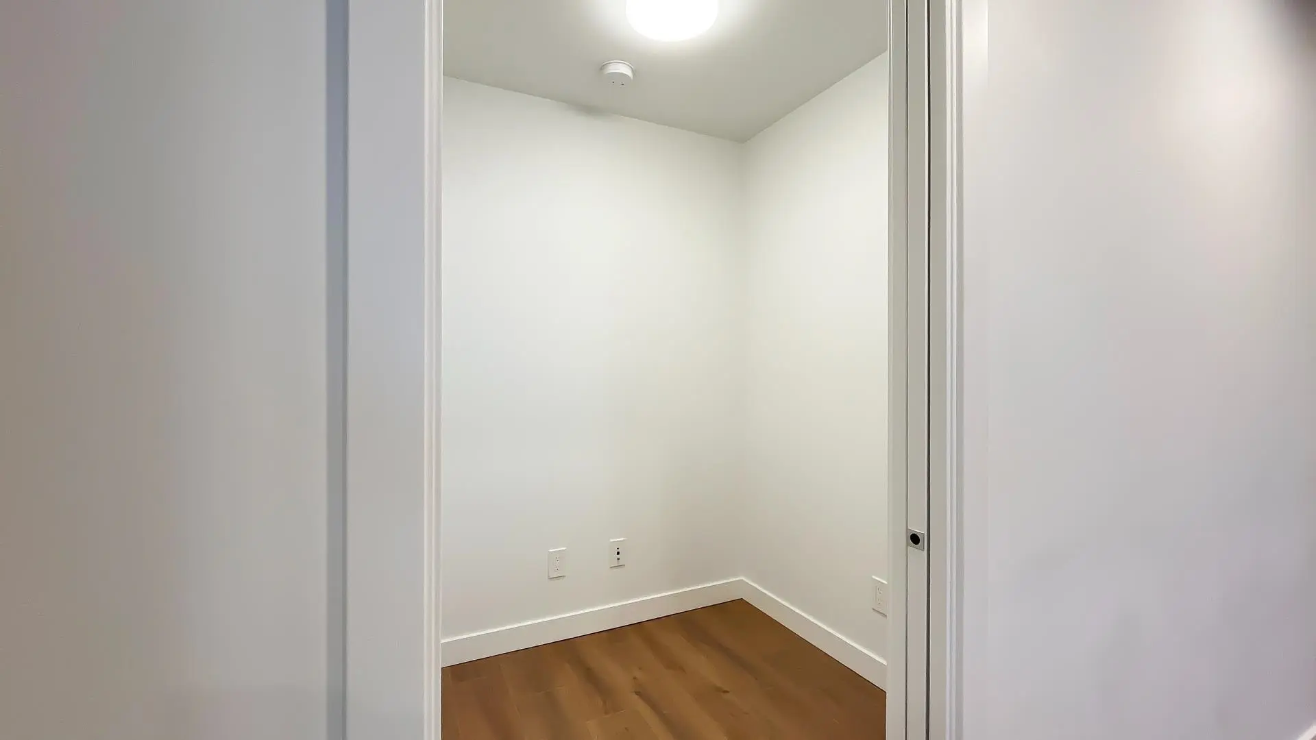 #2006 2181 Madison Avenue - Image 8