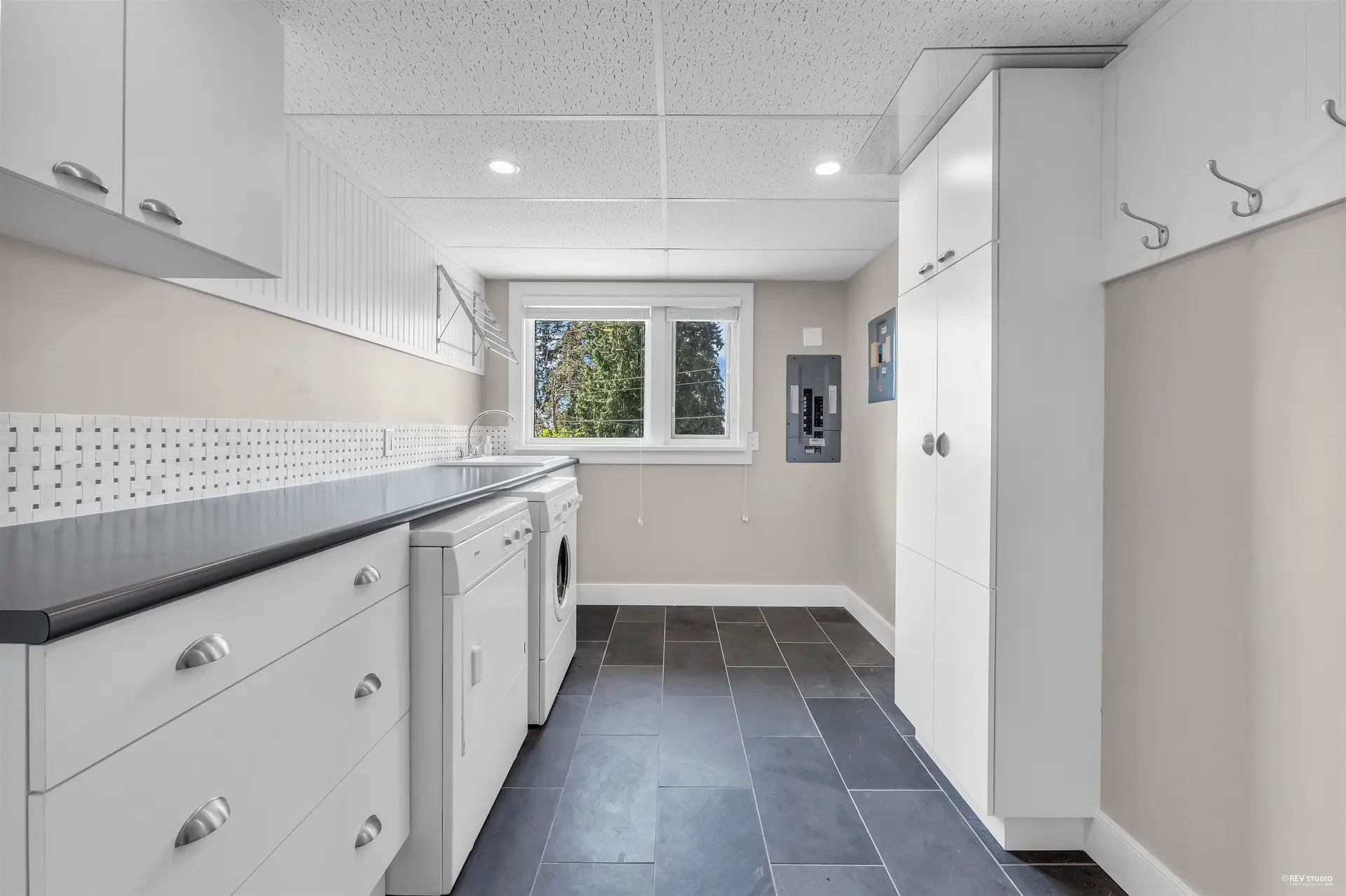 Property at 472 CRESTWOOD AVENUE, North Vancouver, BC