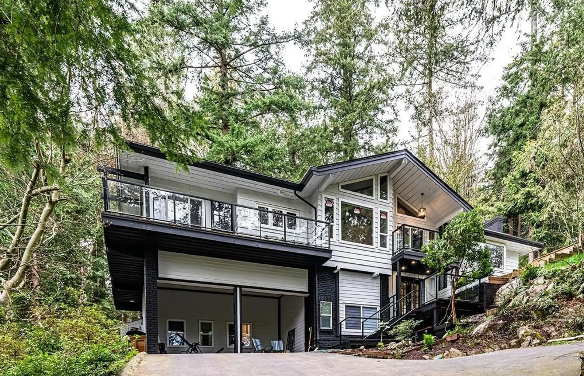 Property at 4621 Caulfeild Drive, West Vancouver, BC